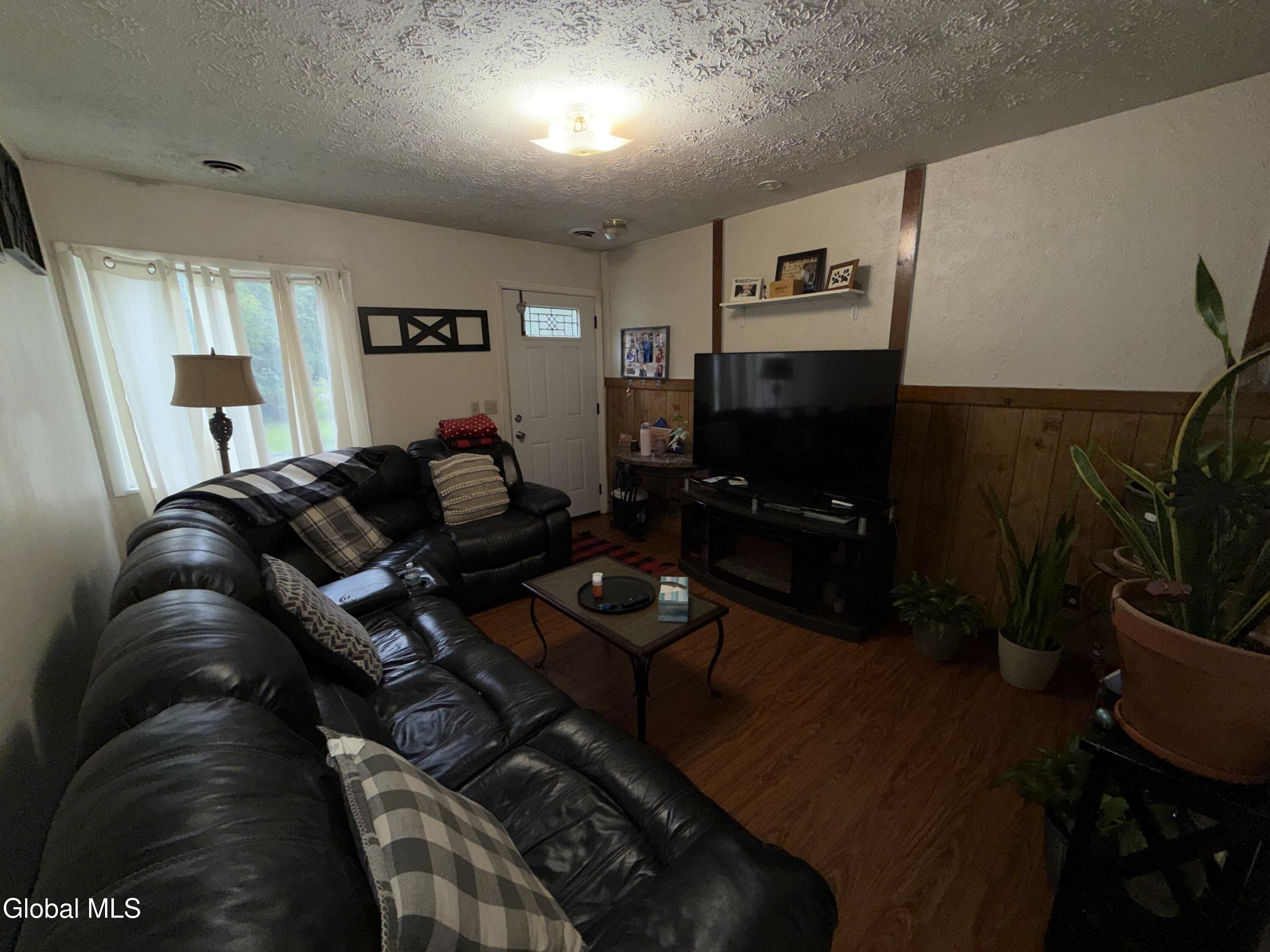 124 Mann Avenue Troy NY 12180