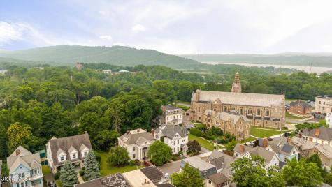437 E Allen Street Hudson NY 12534