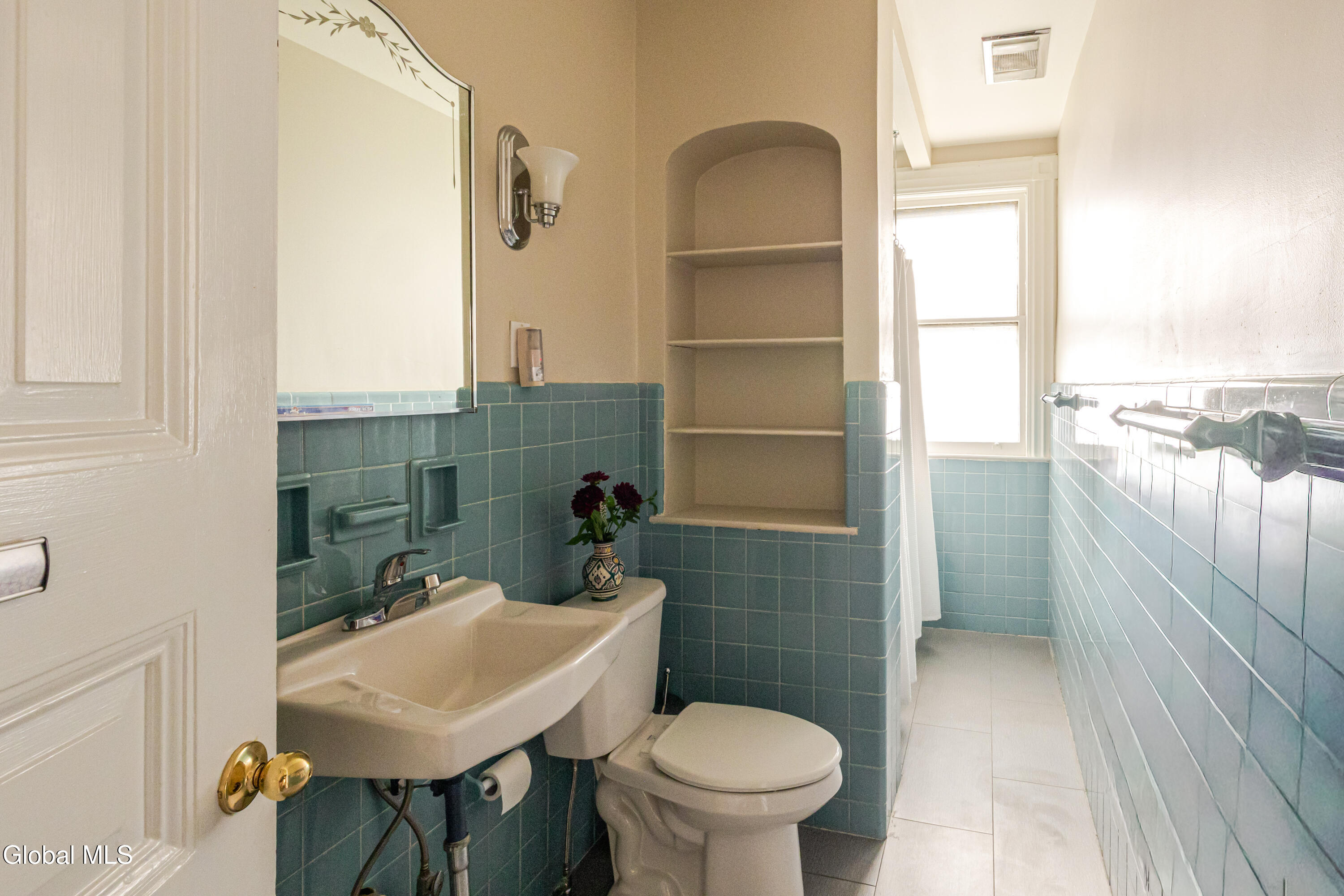 437 E Allen Street Hudson NY 12534