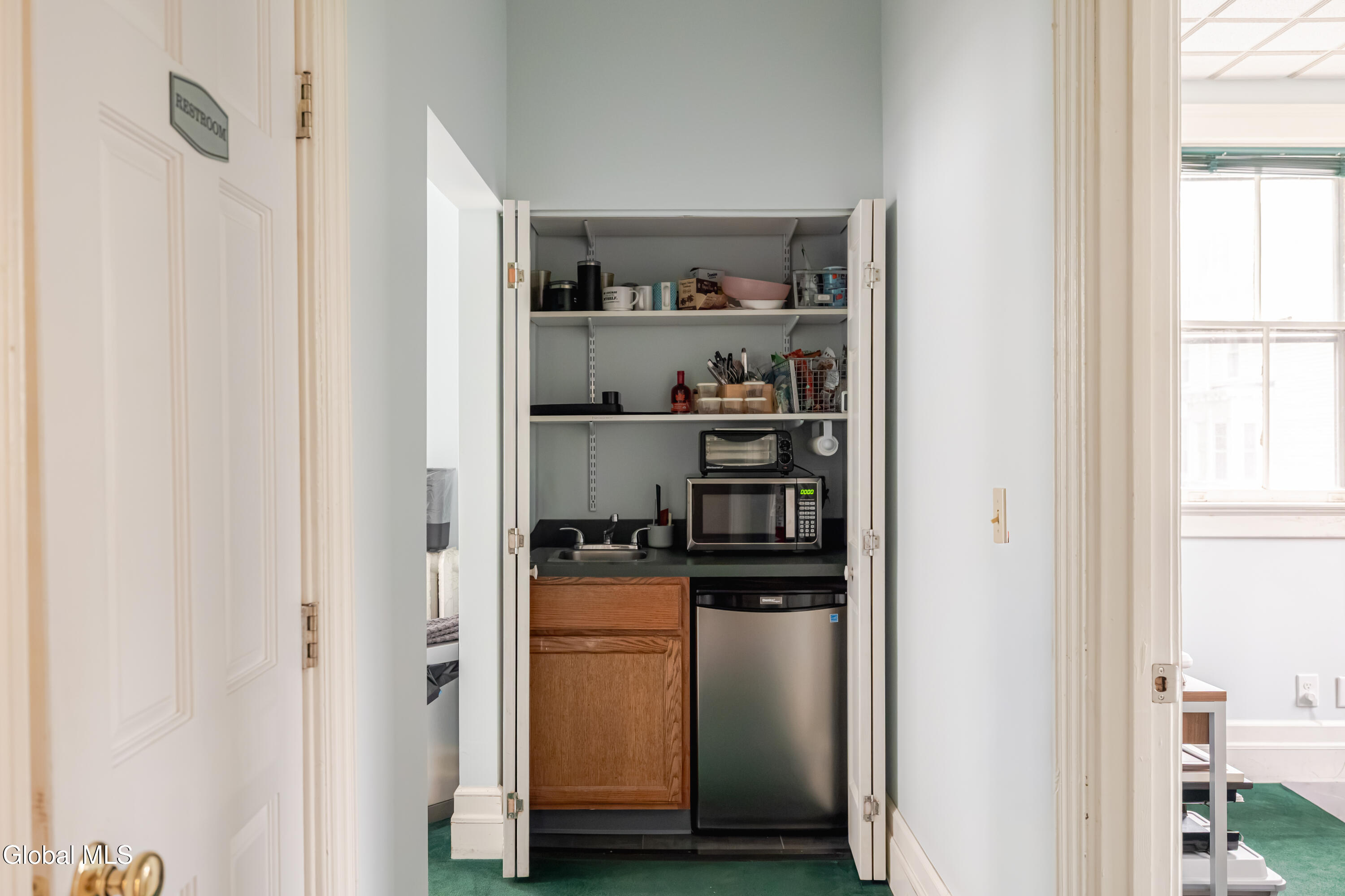 437 E Allen Street Hudson NY 12534