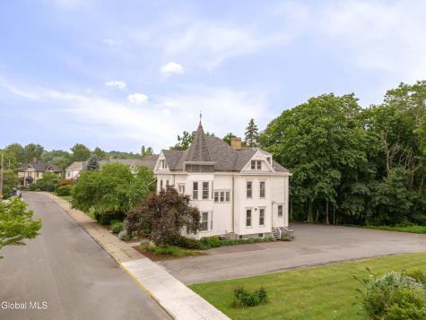 437 E Allen Street Hudson NY 12534