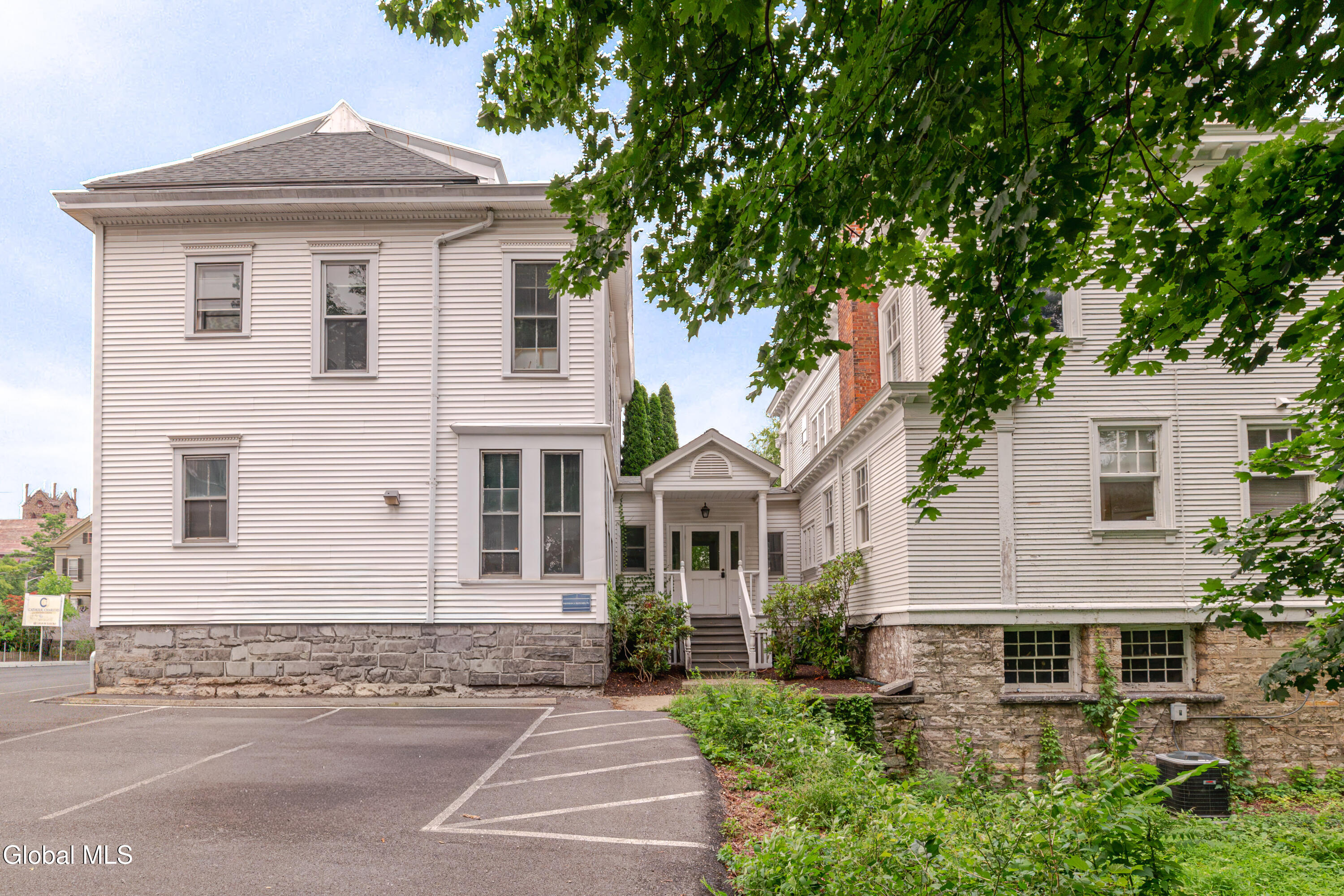 437 E Allen Street Hudson NY 12534