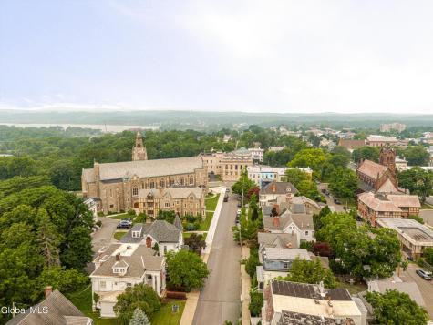437 E Allen Street Hudson NY 12534
