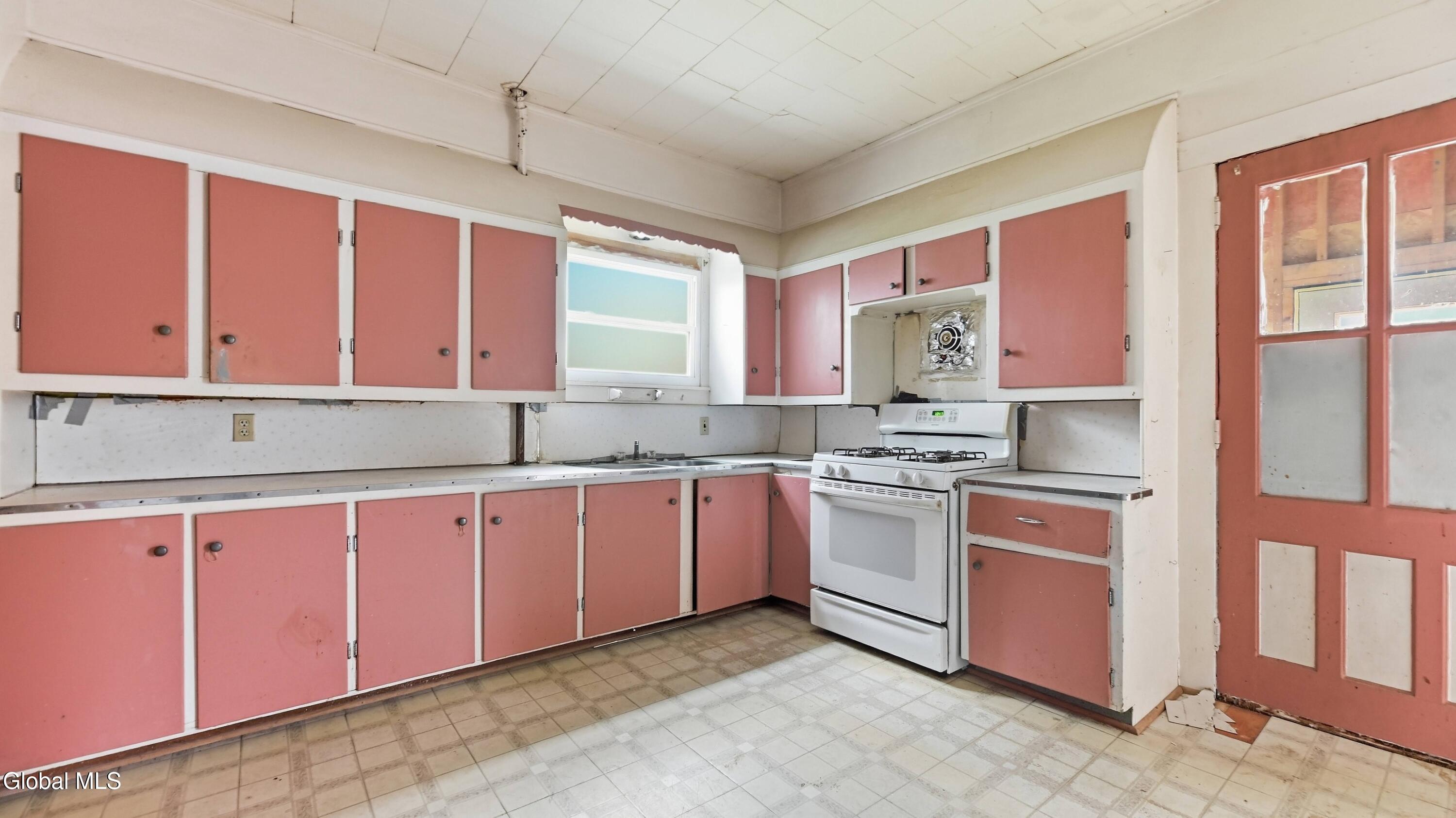 19 S Melcher Street Johnstown NY 12095