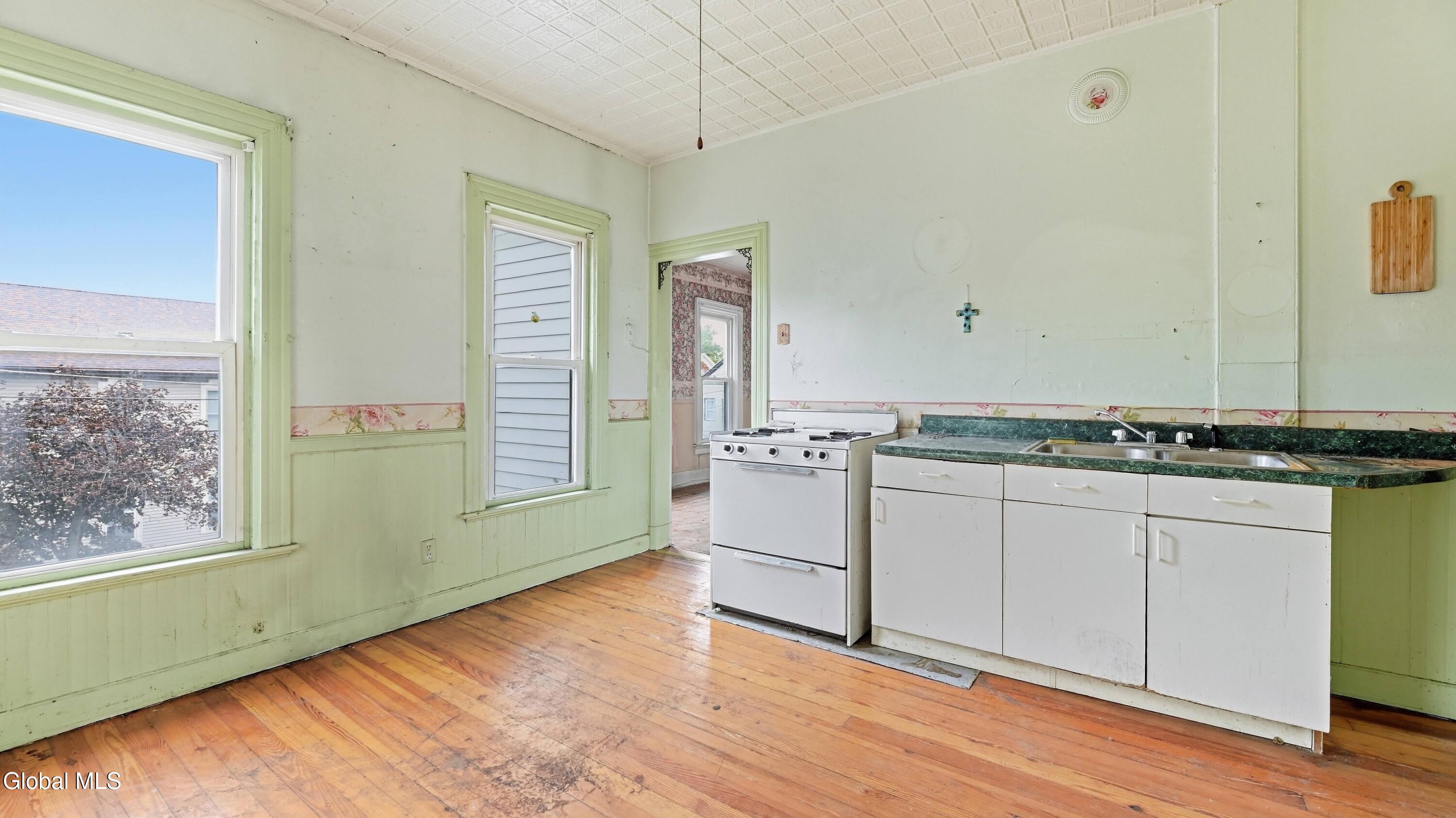 19 S Melcher Street Johnstown NY 12095