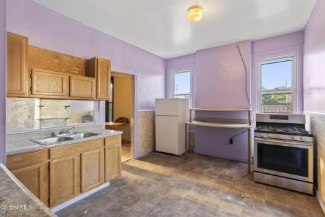 3076 6th Avenue Troy NY 12180