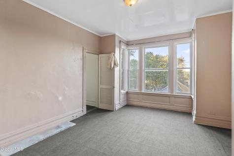 3076 6th Avenue Troy NY 12180