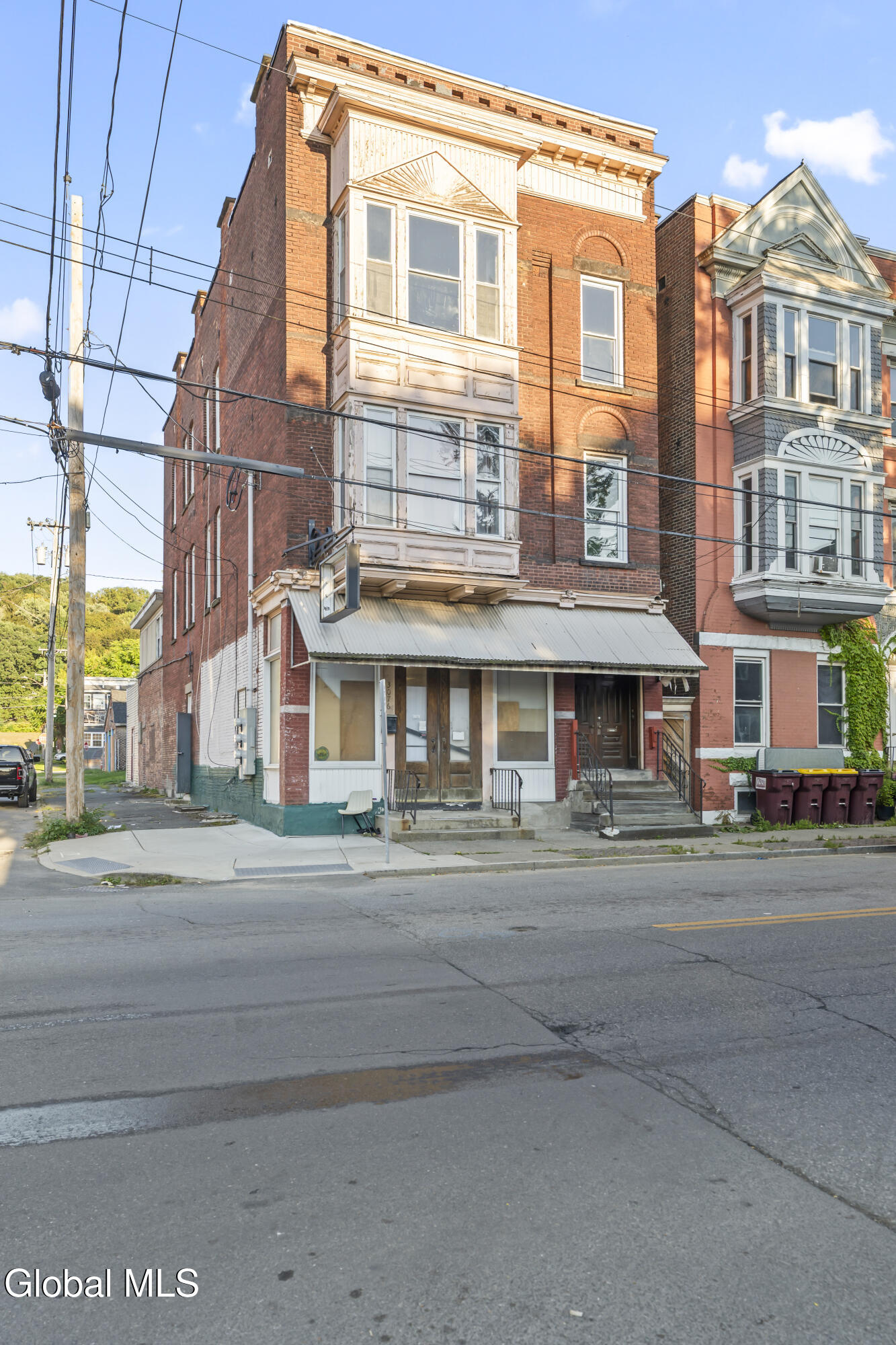 3076 6th Avenue Troy NY 12180