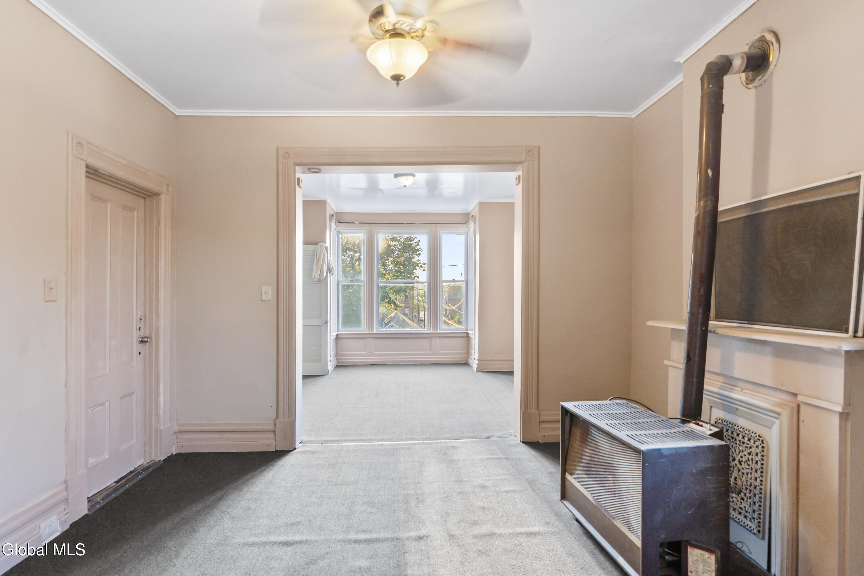 3076 6th Avenue Troy NY 12180