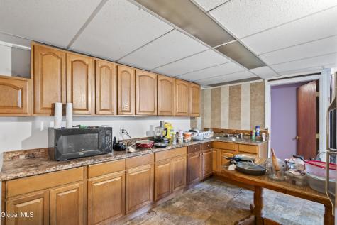 3076 6th Avenue Troy NY 12180
