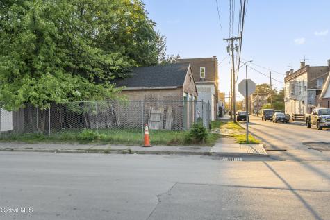 3076 6th Avenue Troy NY 12180