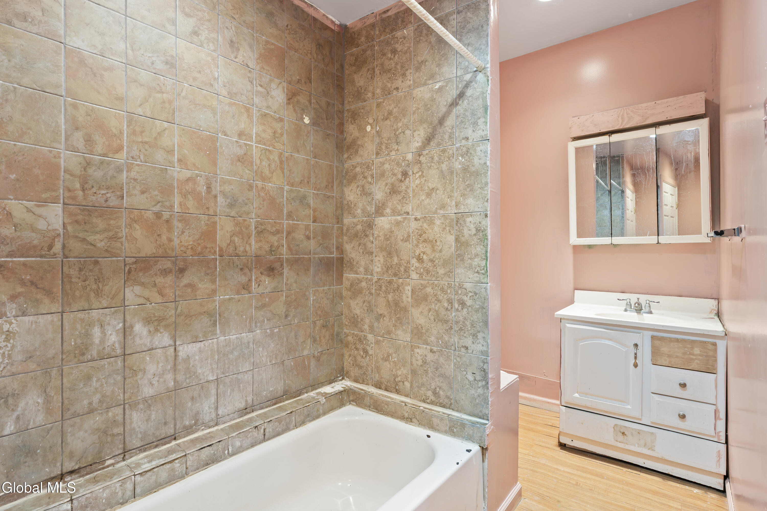 3076 6th Avenue Troy NY 12180