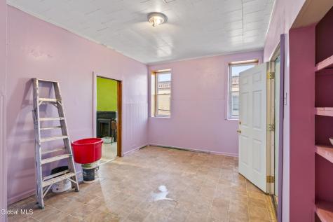 3076 6th Avenue Troy NY 12180