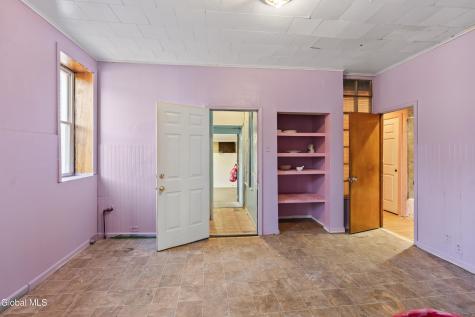 3076 6th Avenue Troy NY 12180
