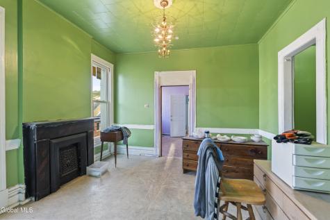 3076 6th Avenue Troy NY 12180
