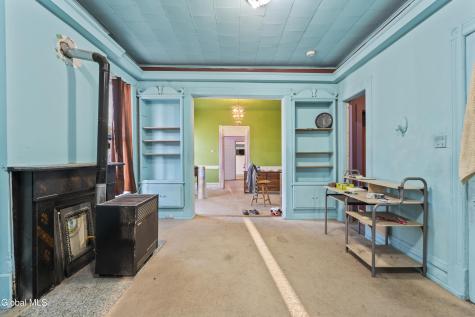 3076 6th Avenue Troy NY 12180
