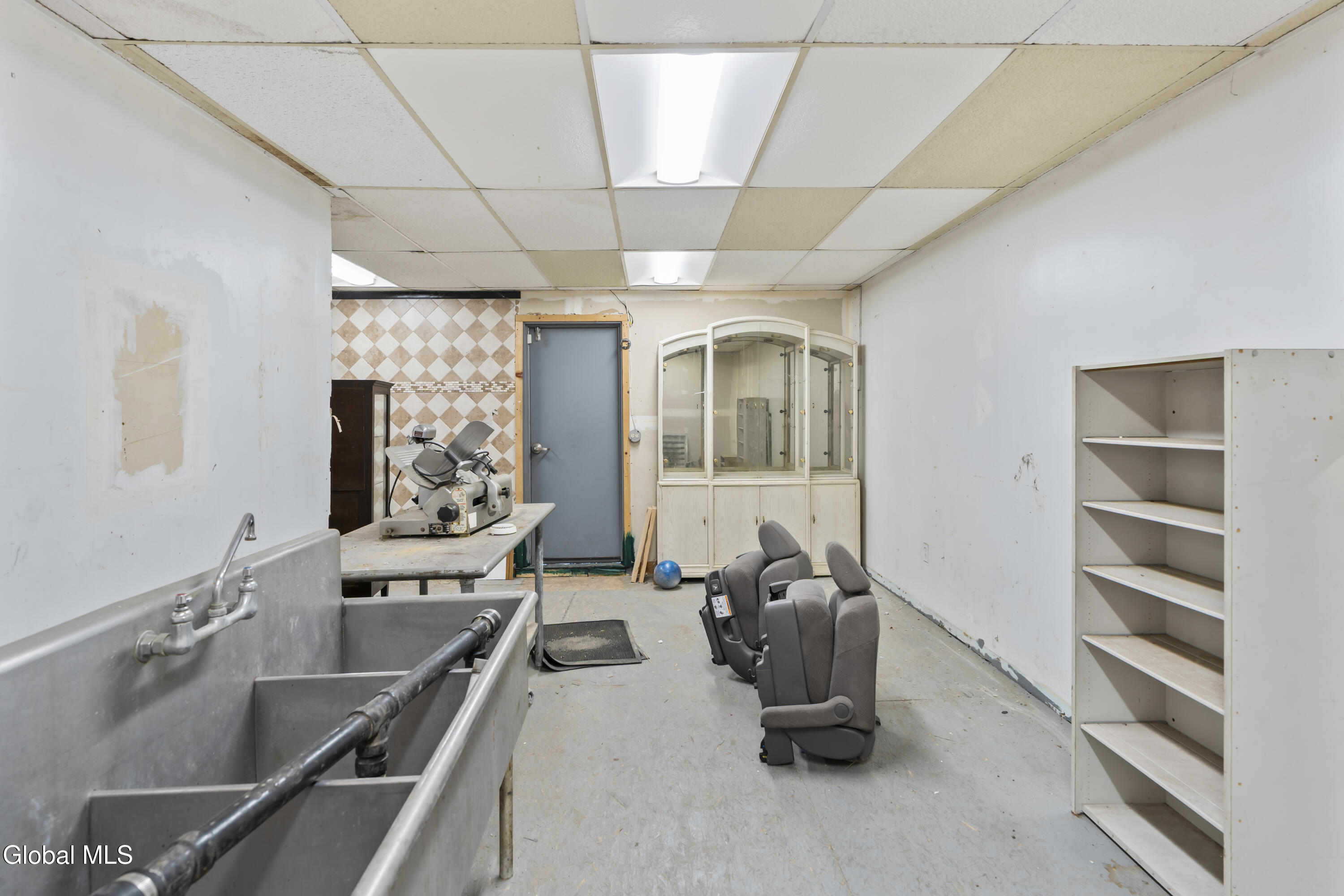 3076 6th Avenue Troy NY 12180