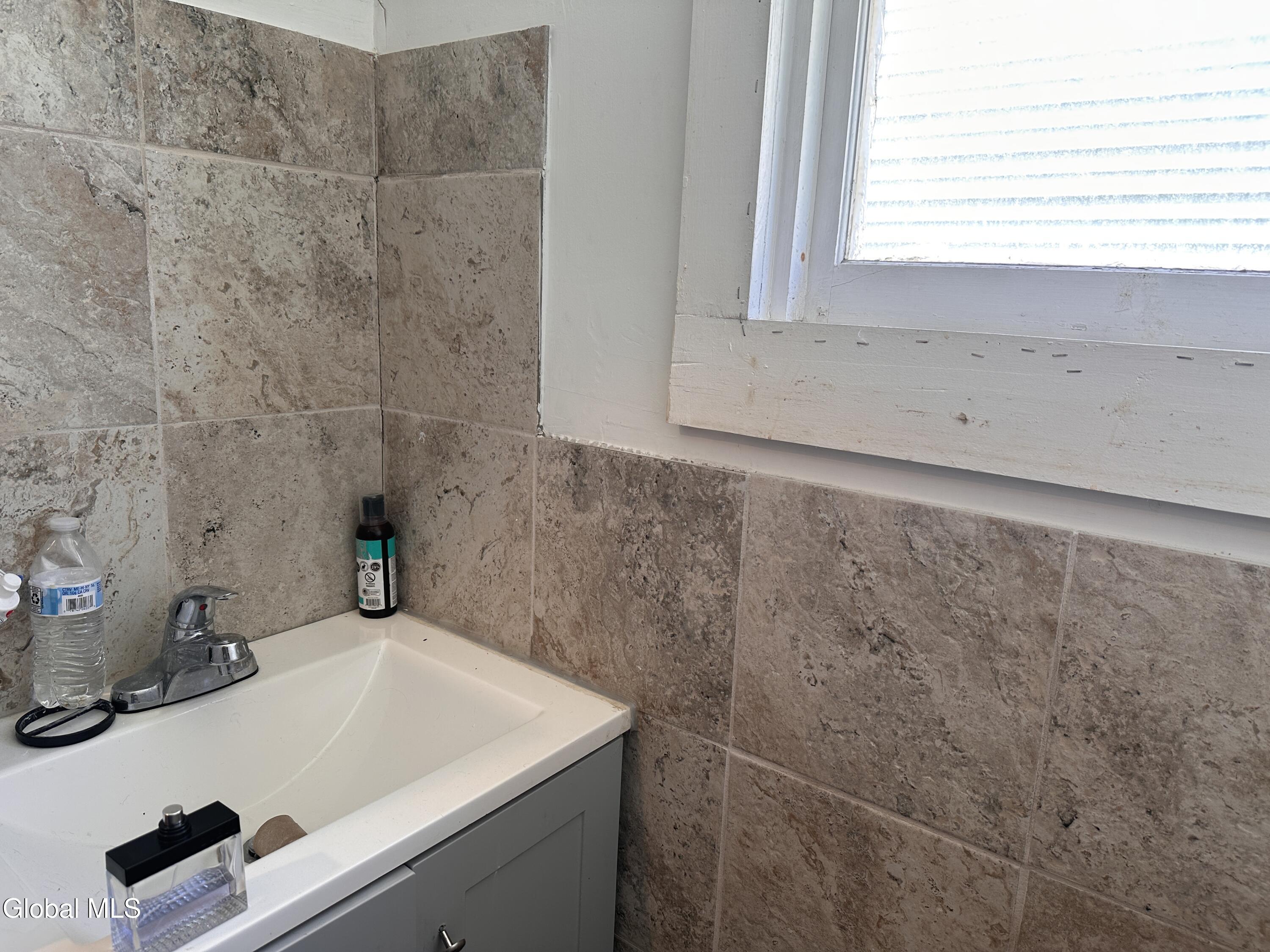 525 Lang Street Schenectady NY 12308