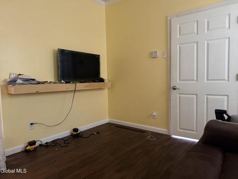 19 Glen Avenue Watervliet NY 12189