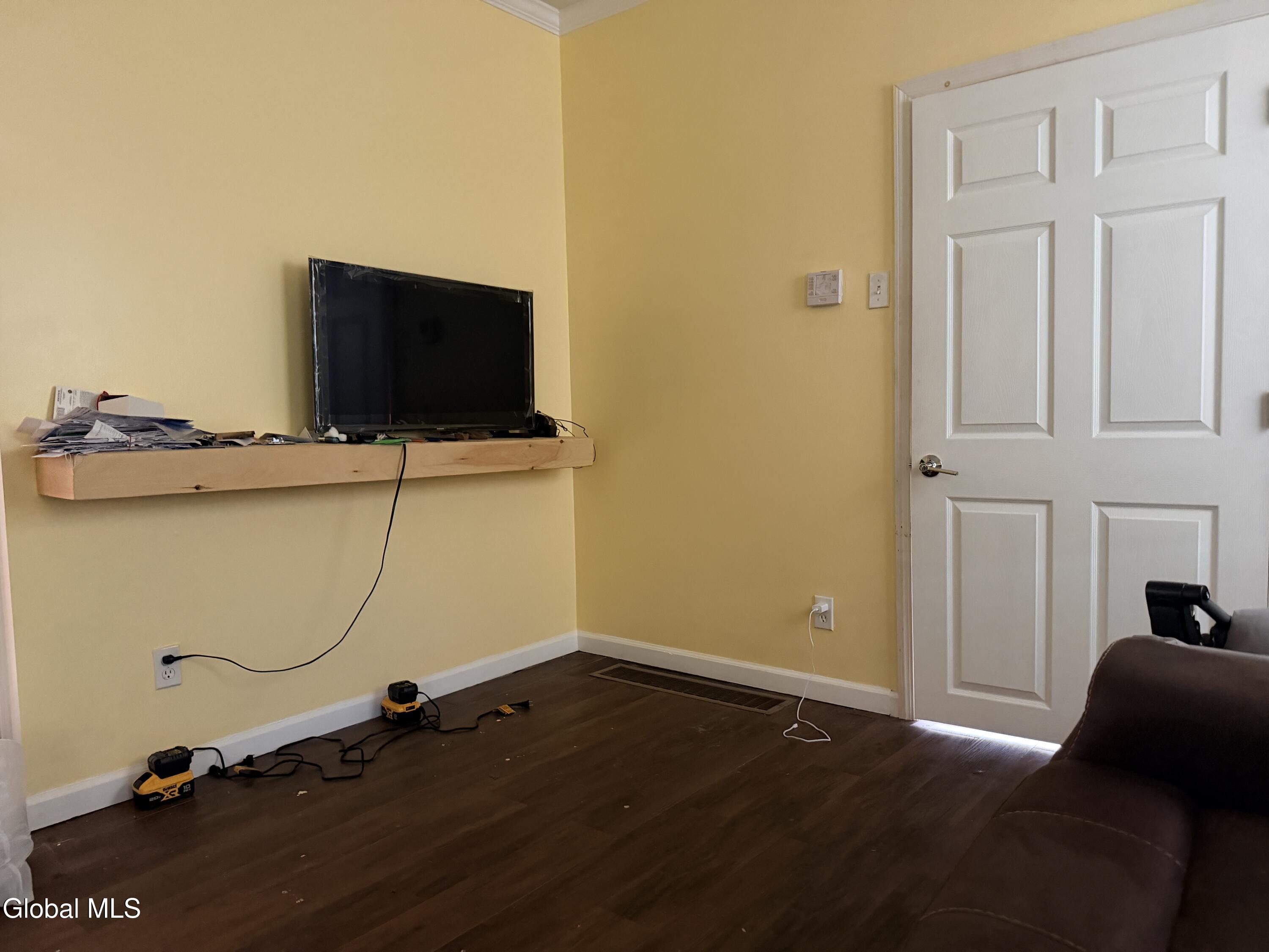 19 Glen Avenue Watervliet NY 12189