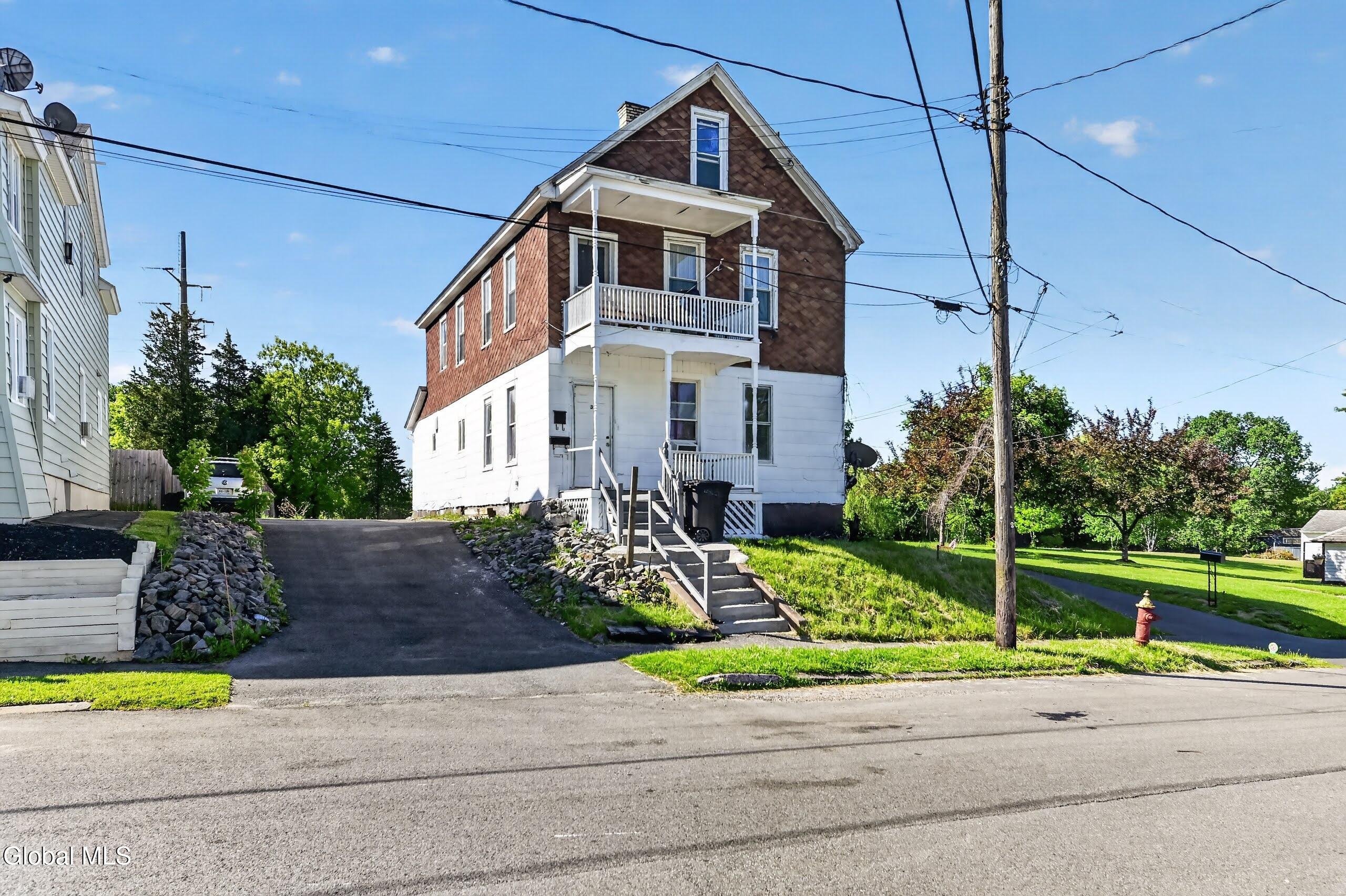 3 Young Avenue Amsterdam NY 12010
