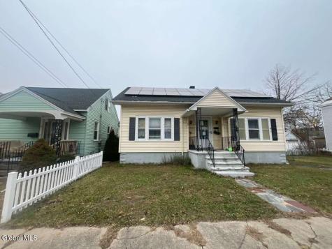 8 Chester Street Schenectady NY 12304