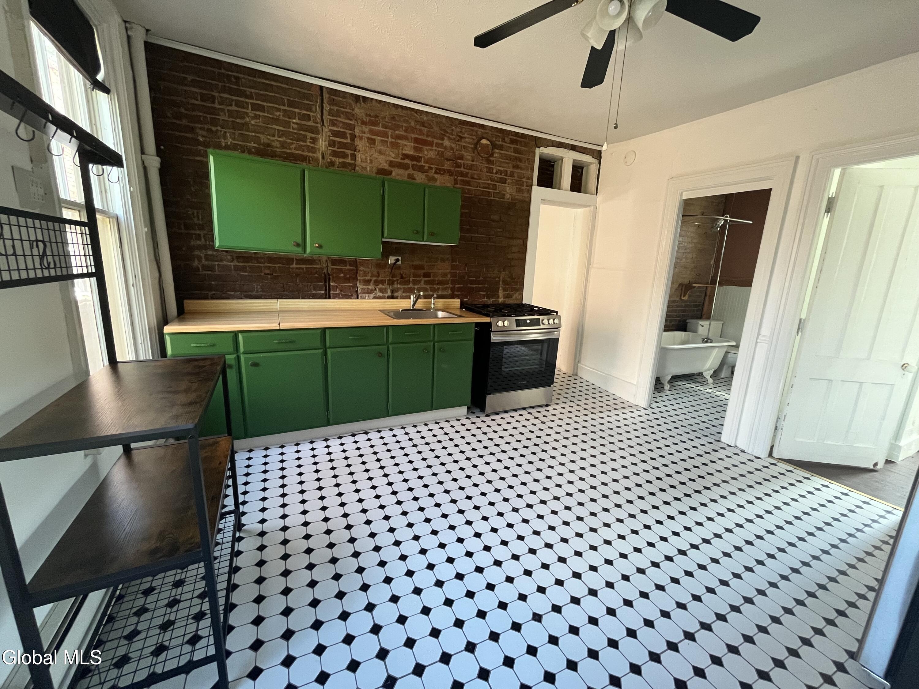 225 Green Street Schenectady NY 12305