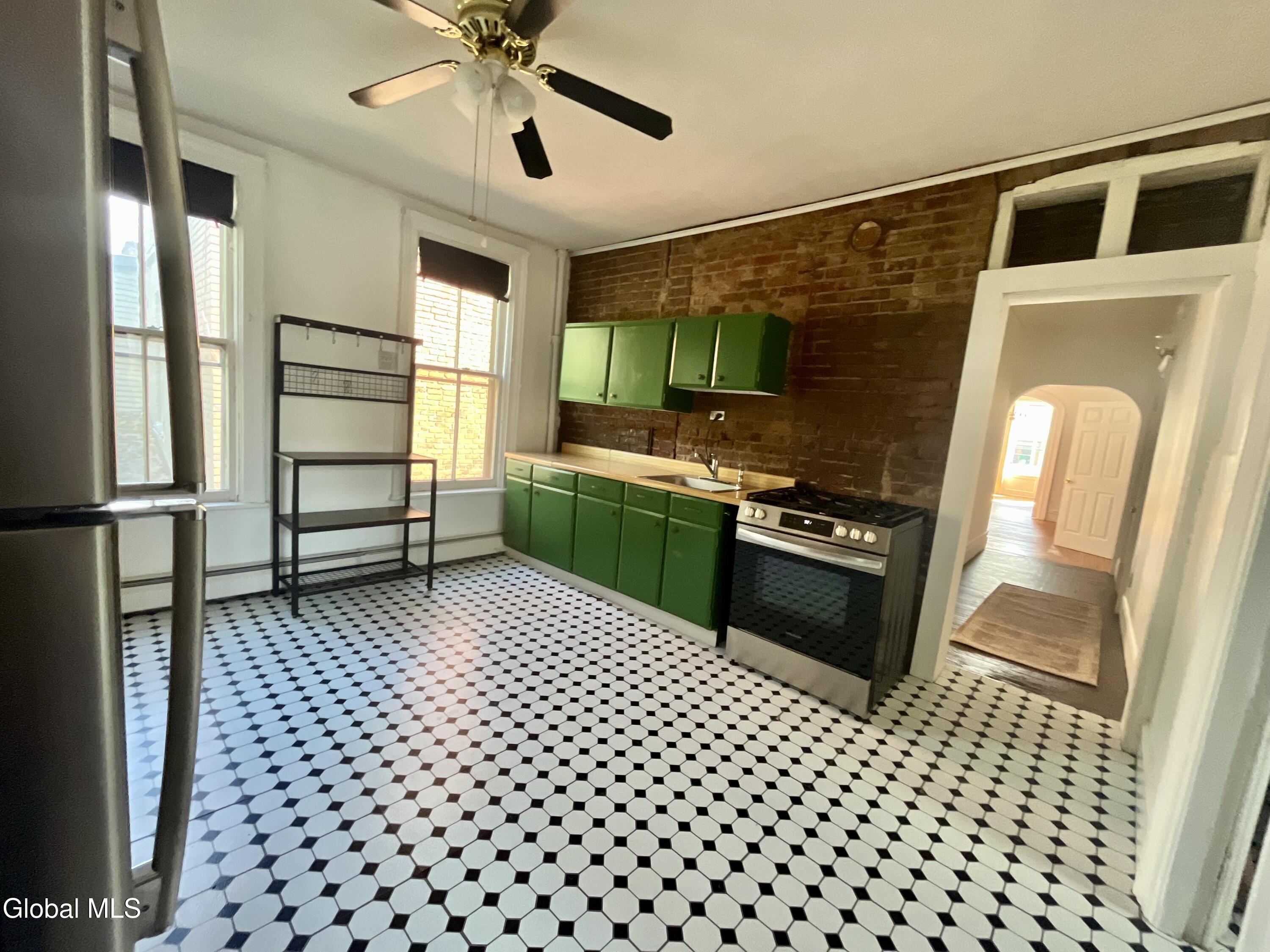225 Green Street Schenectady NY 12305