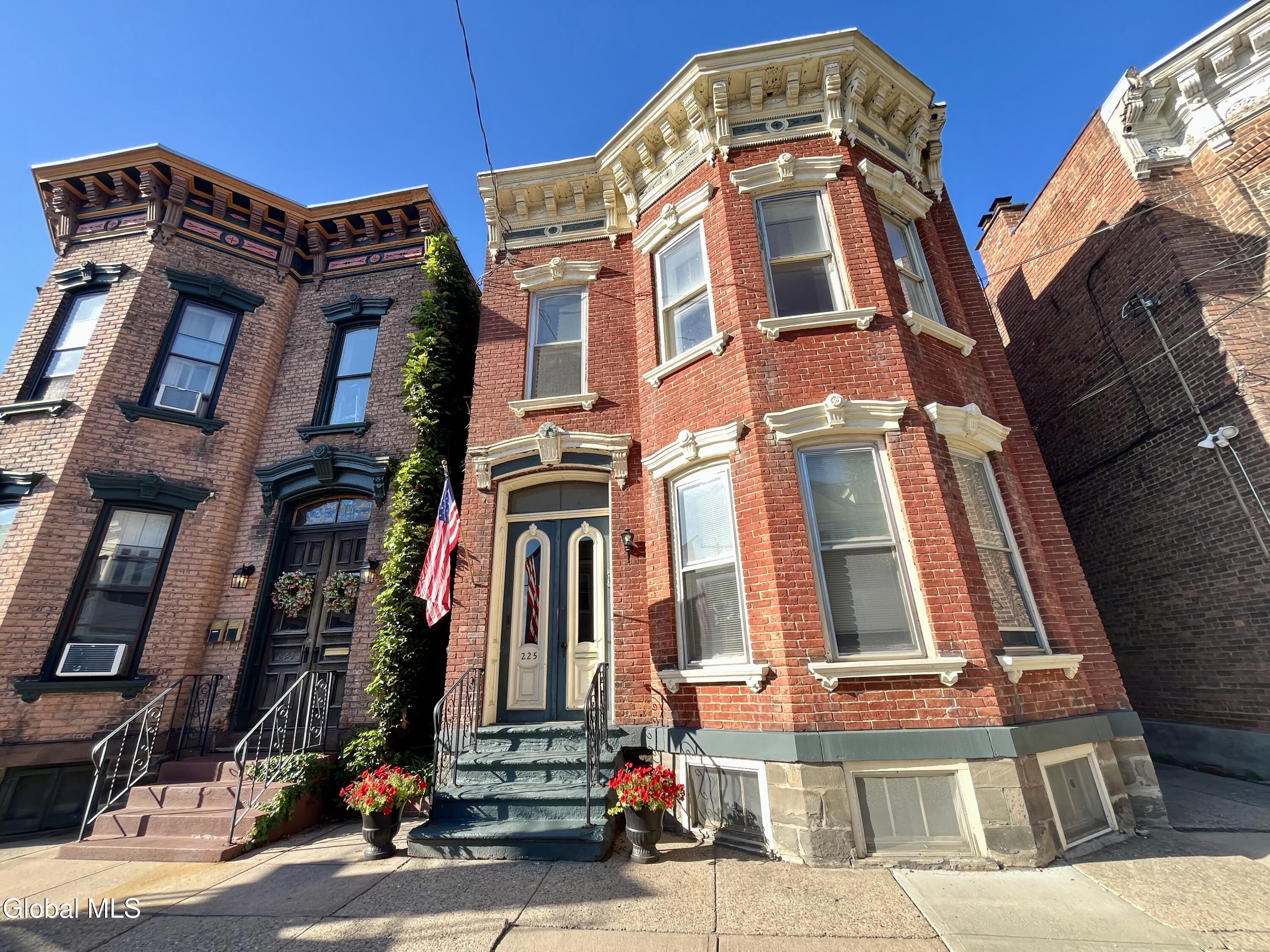 225 Green Street Schenectady NY 12305