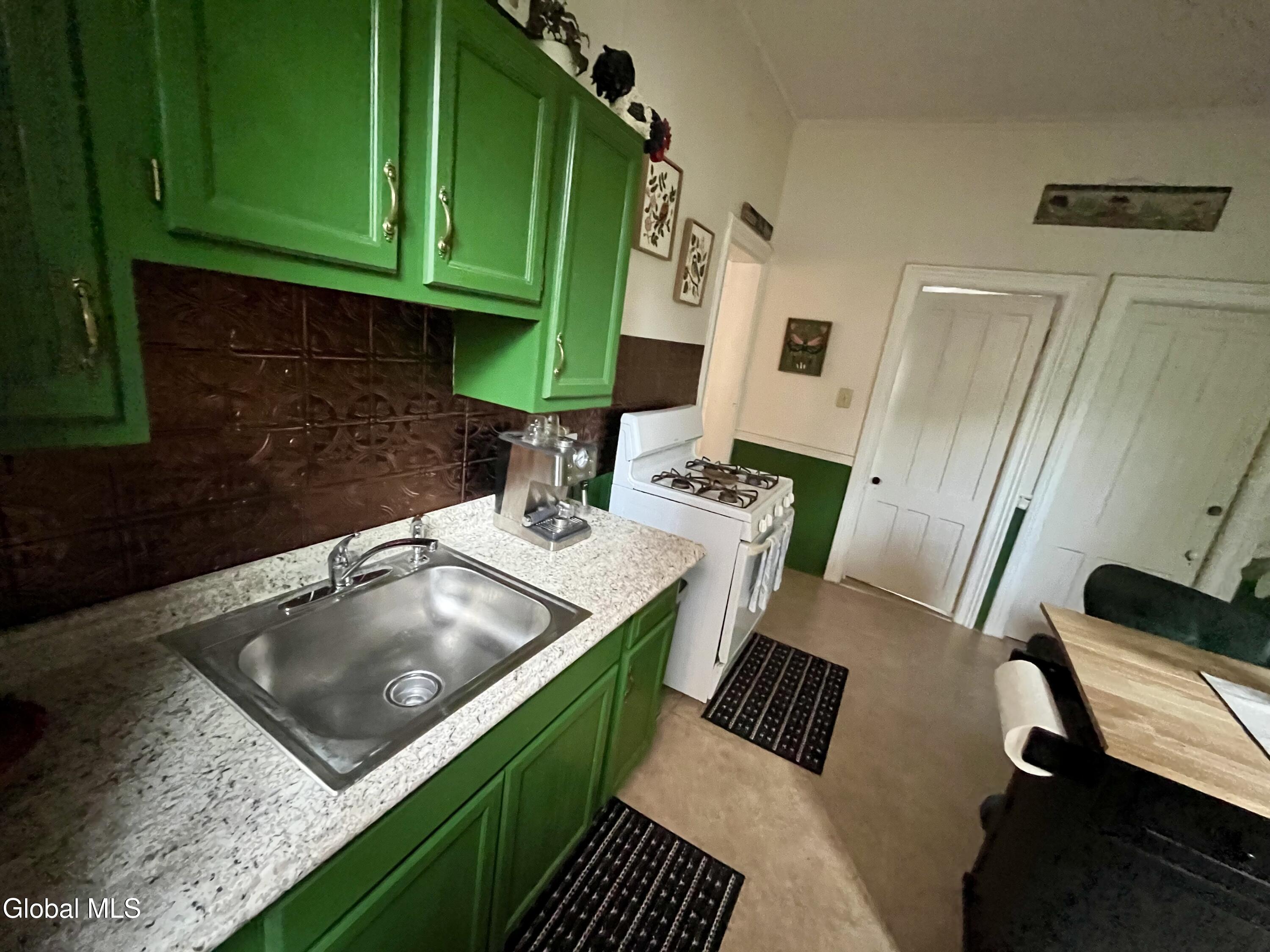 225 Green Street Schenectady NY 12305