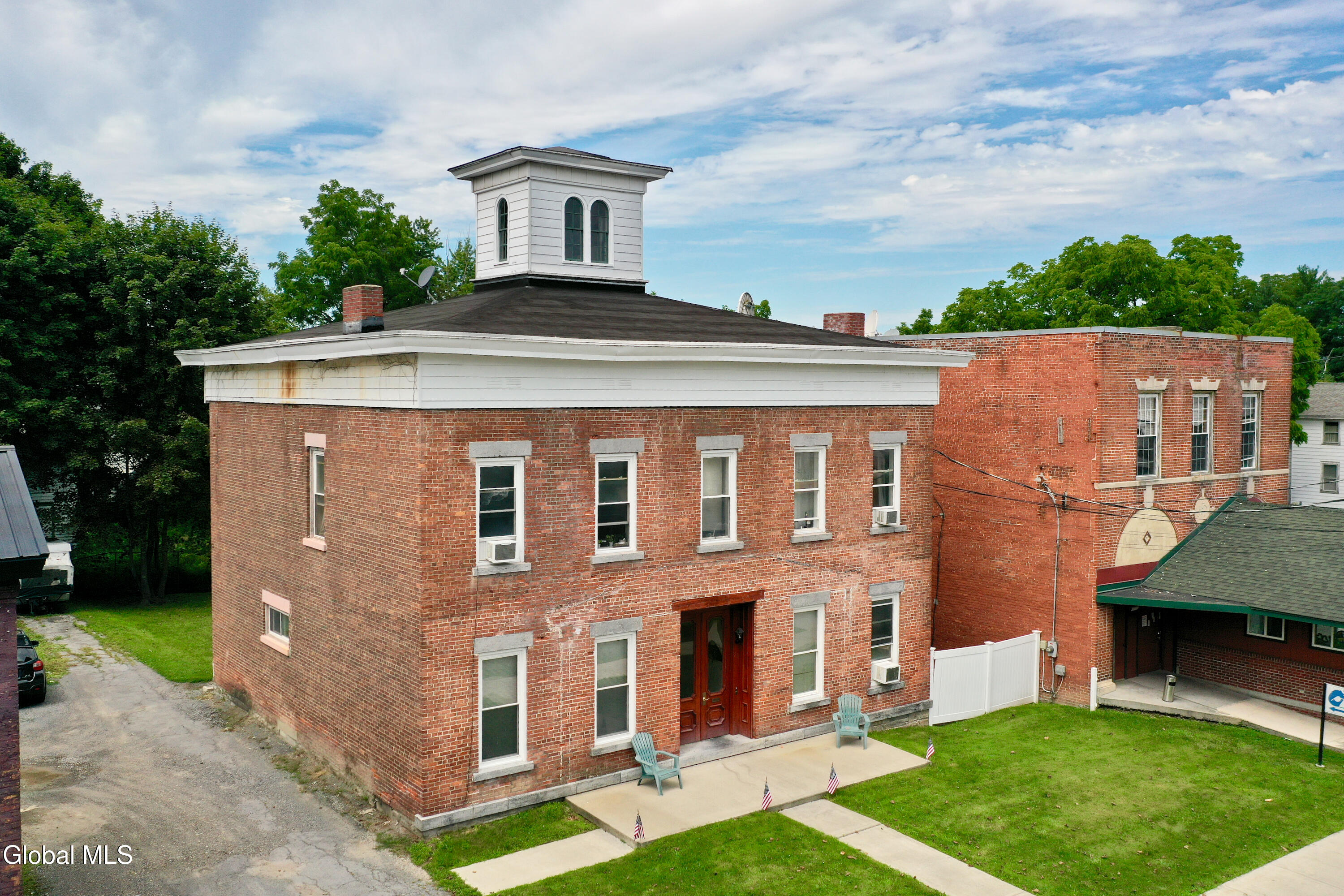 23 S William Street Johnstown NY 12095