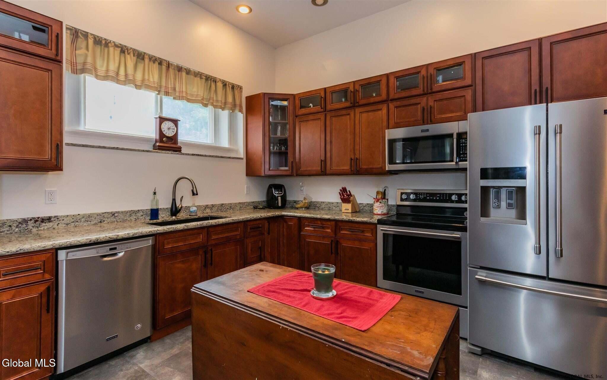 23 S William Street Johnstown NY 12095