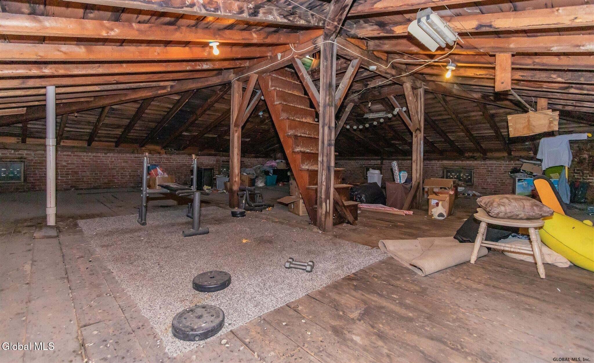 23 S William Street Johnstown NY 12095
