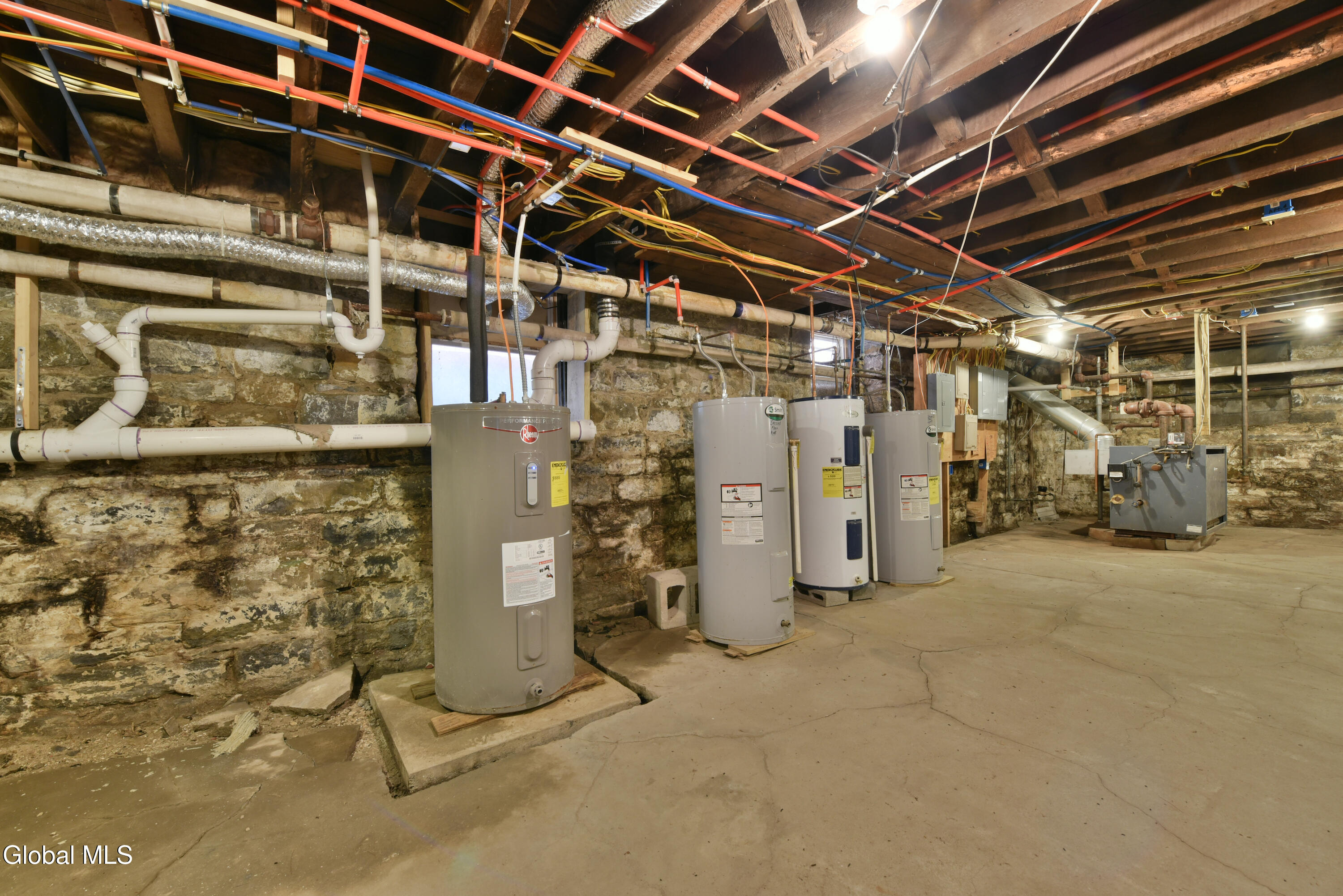 23 S William Street Johnstown NY 12095