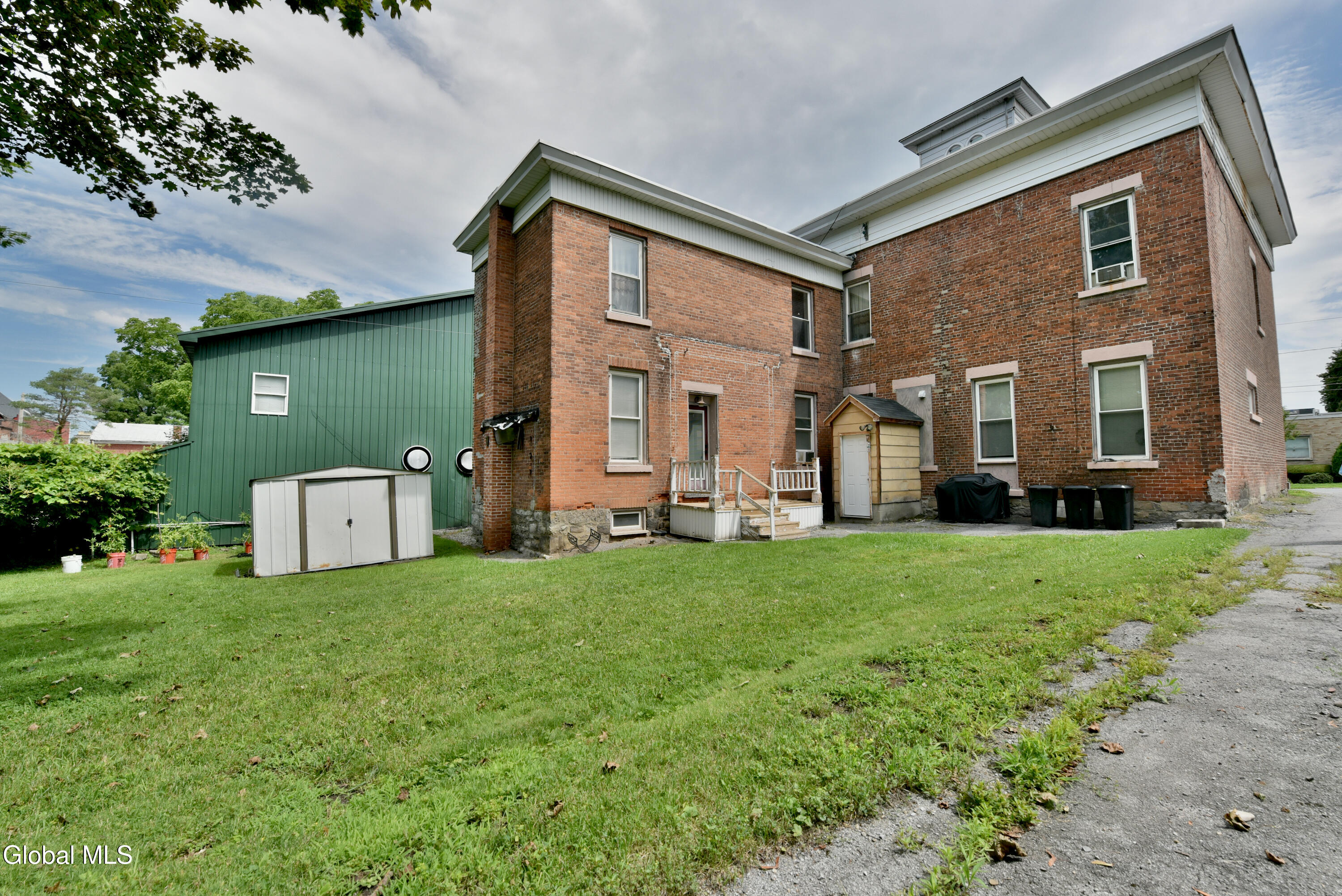23 S William Street Johnstown NY 12095