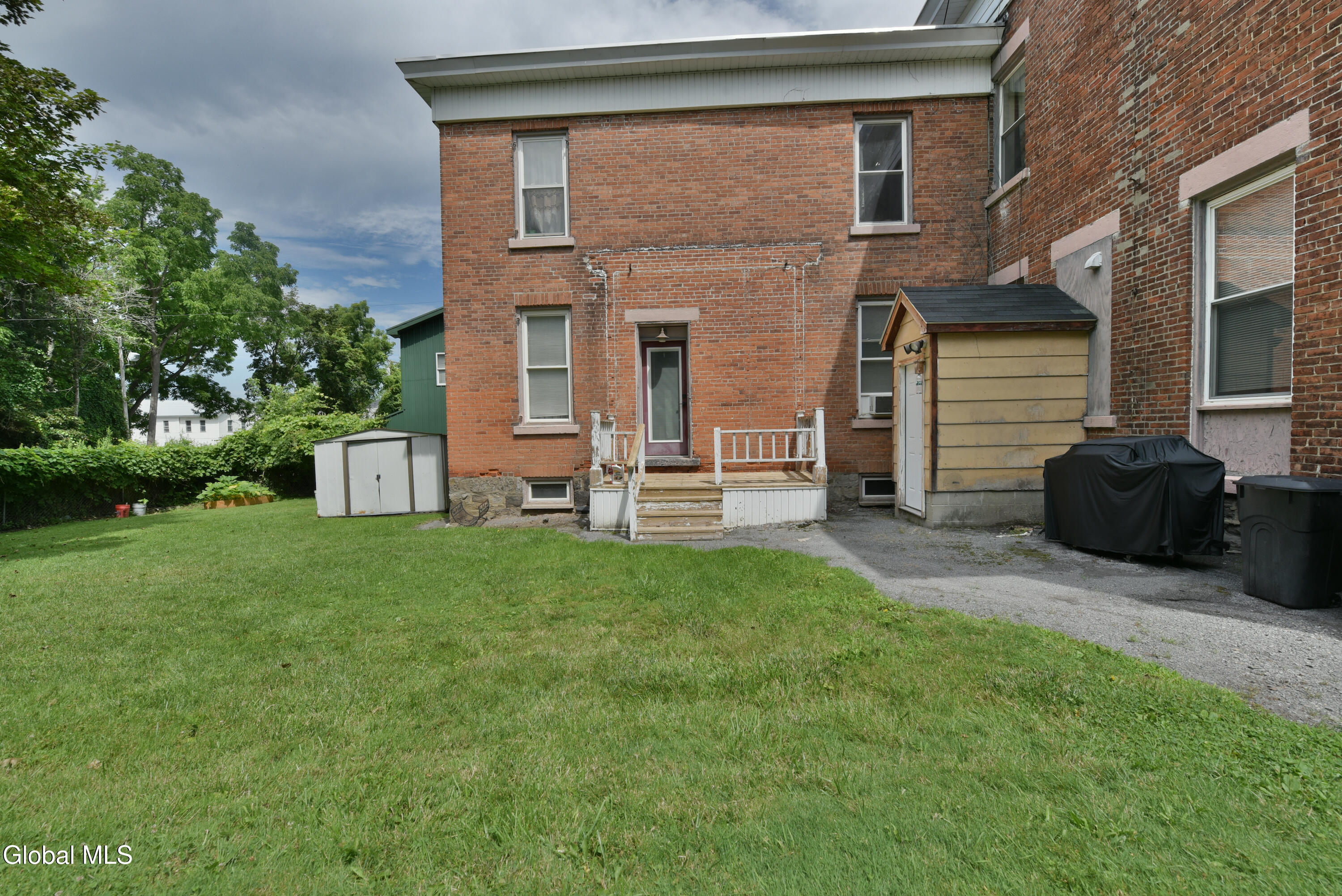 23 S William Street Johnstown NY 12095
