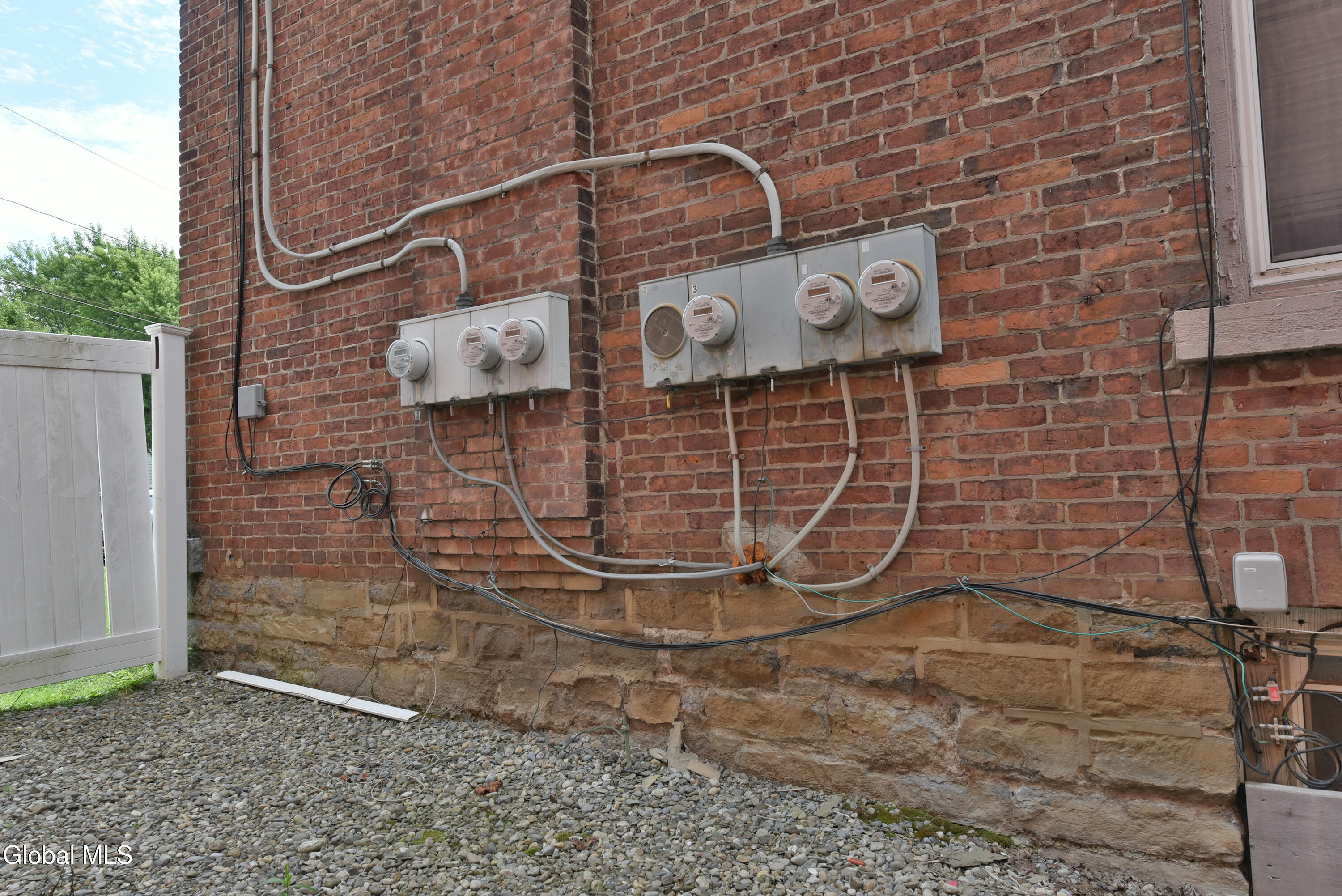 23 S William Street Johnstown NY 12095