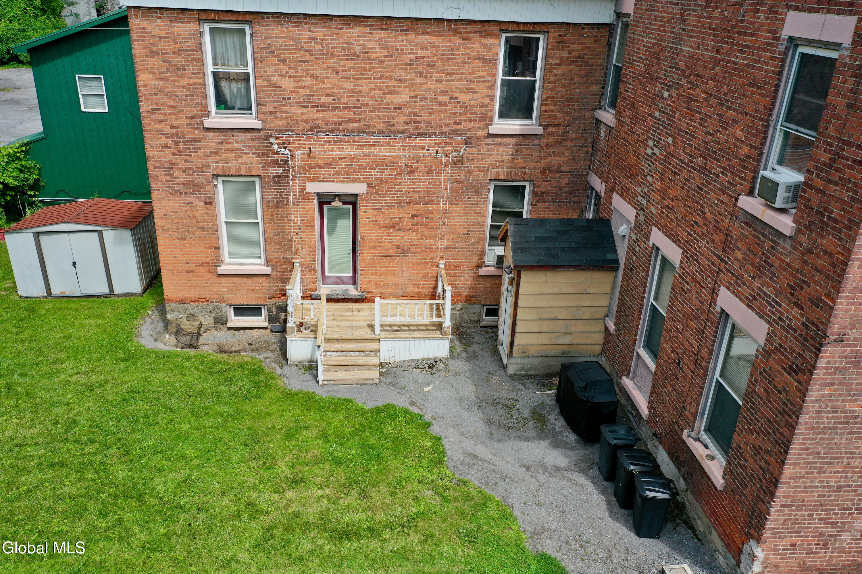 23 S William Street Johnstown NY 12095