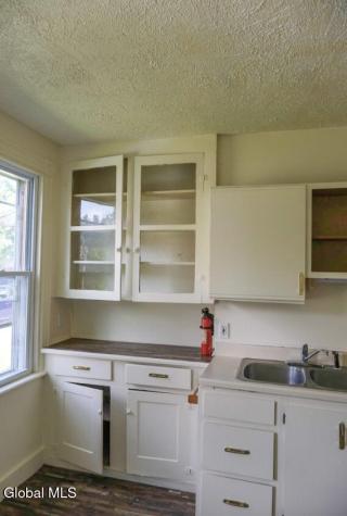 815 Davis Terrace Schenectady NY 12303