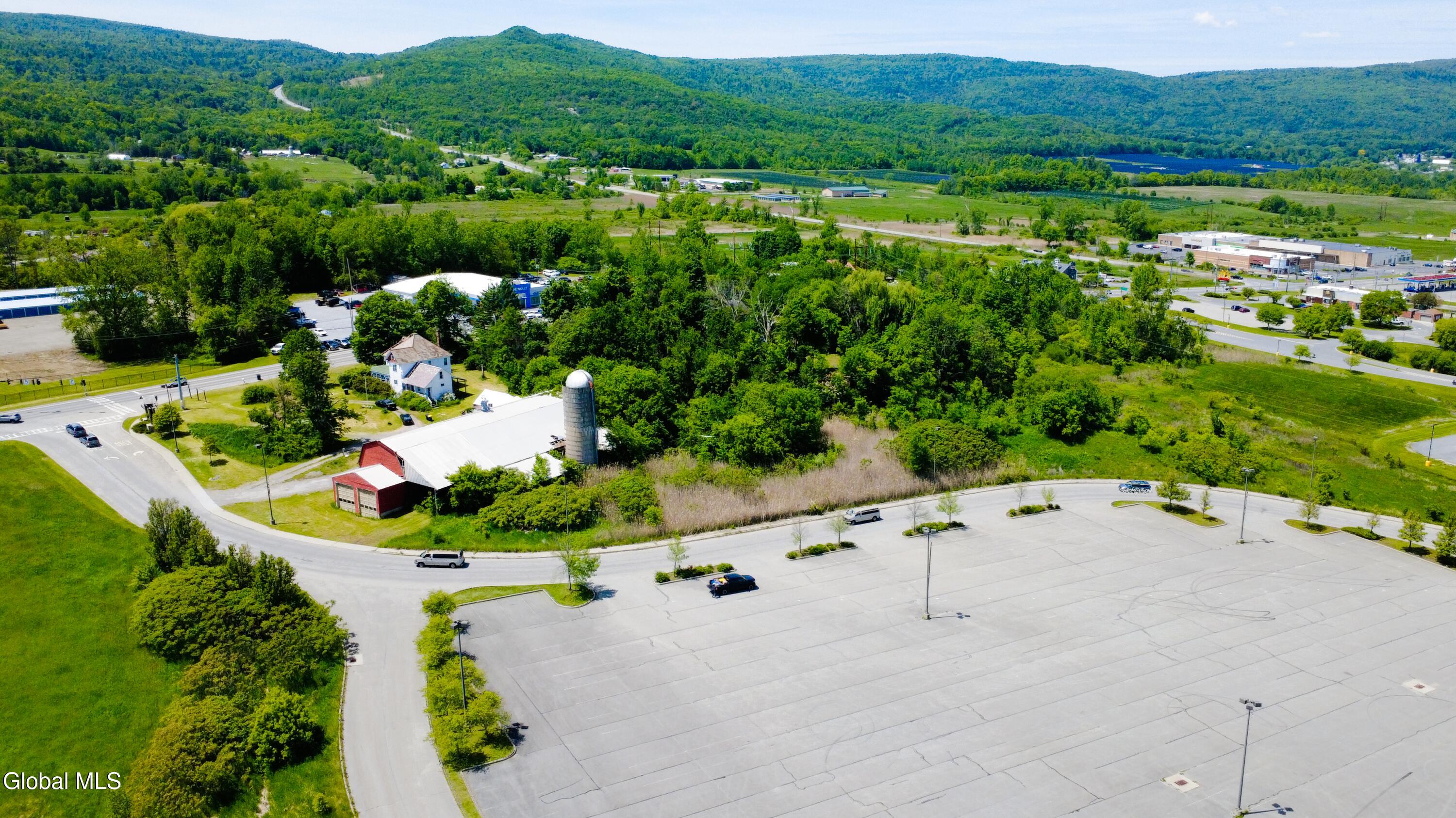 1096 Wicker Street Ticonderoga NY 12883