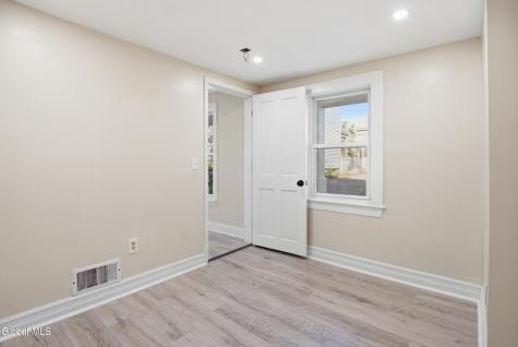 118 Robinson Street Schenectady NY 12304
