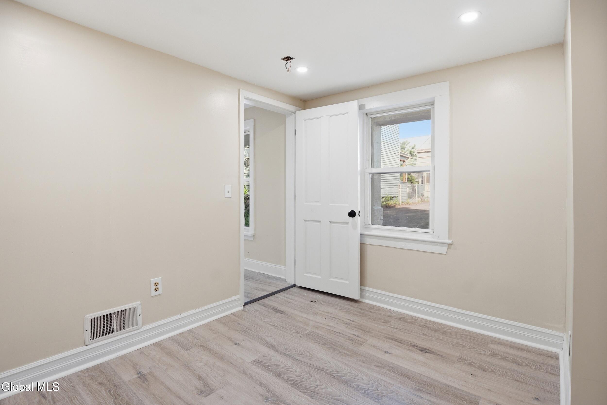 118 Robinson Street Schenectady NY 12304