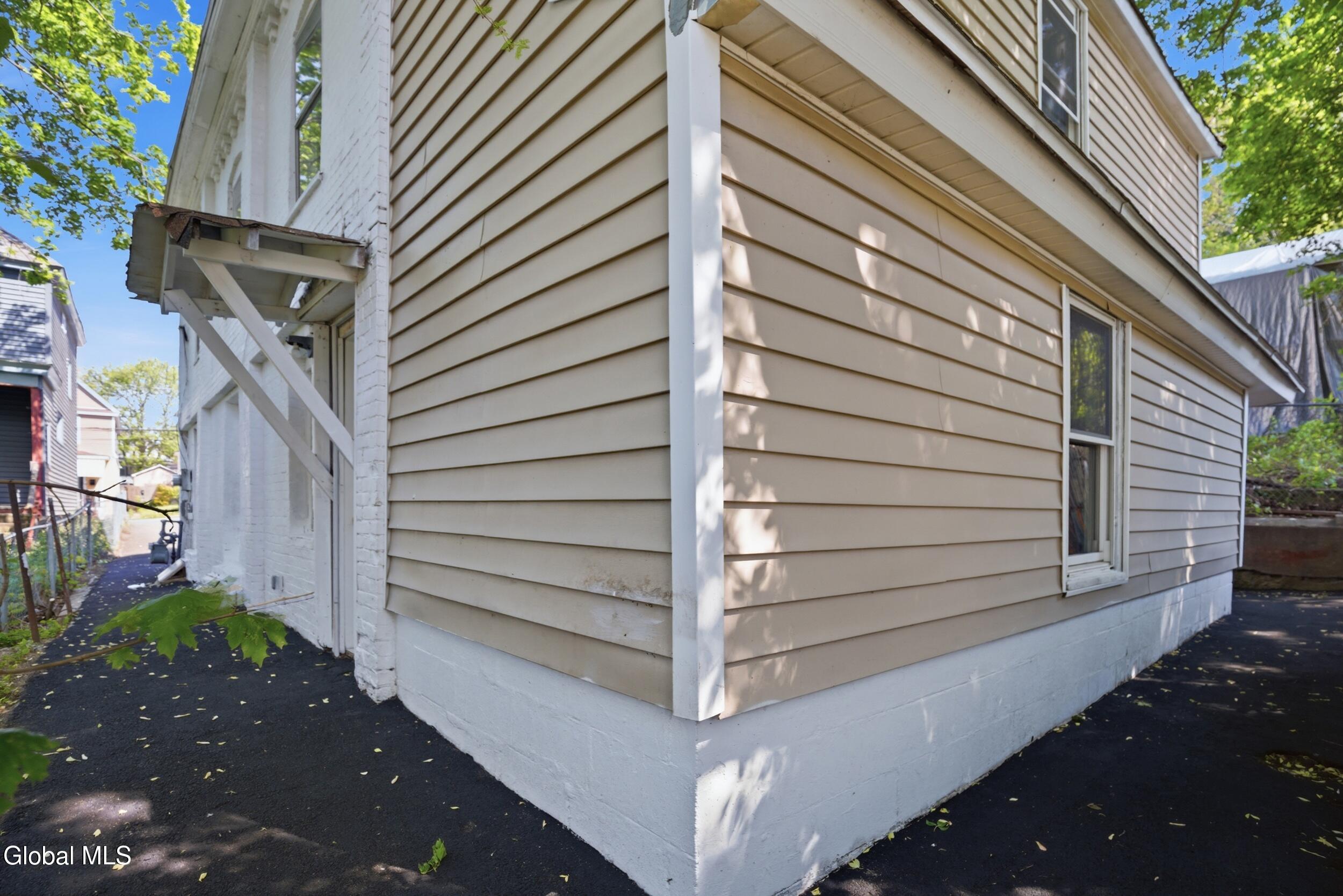 118 Robinson Street Schenectady NY 12304