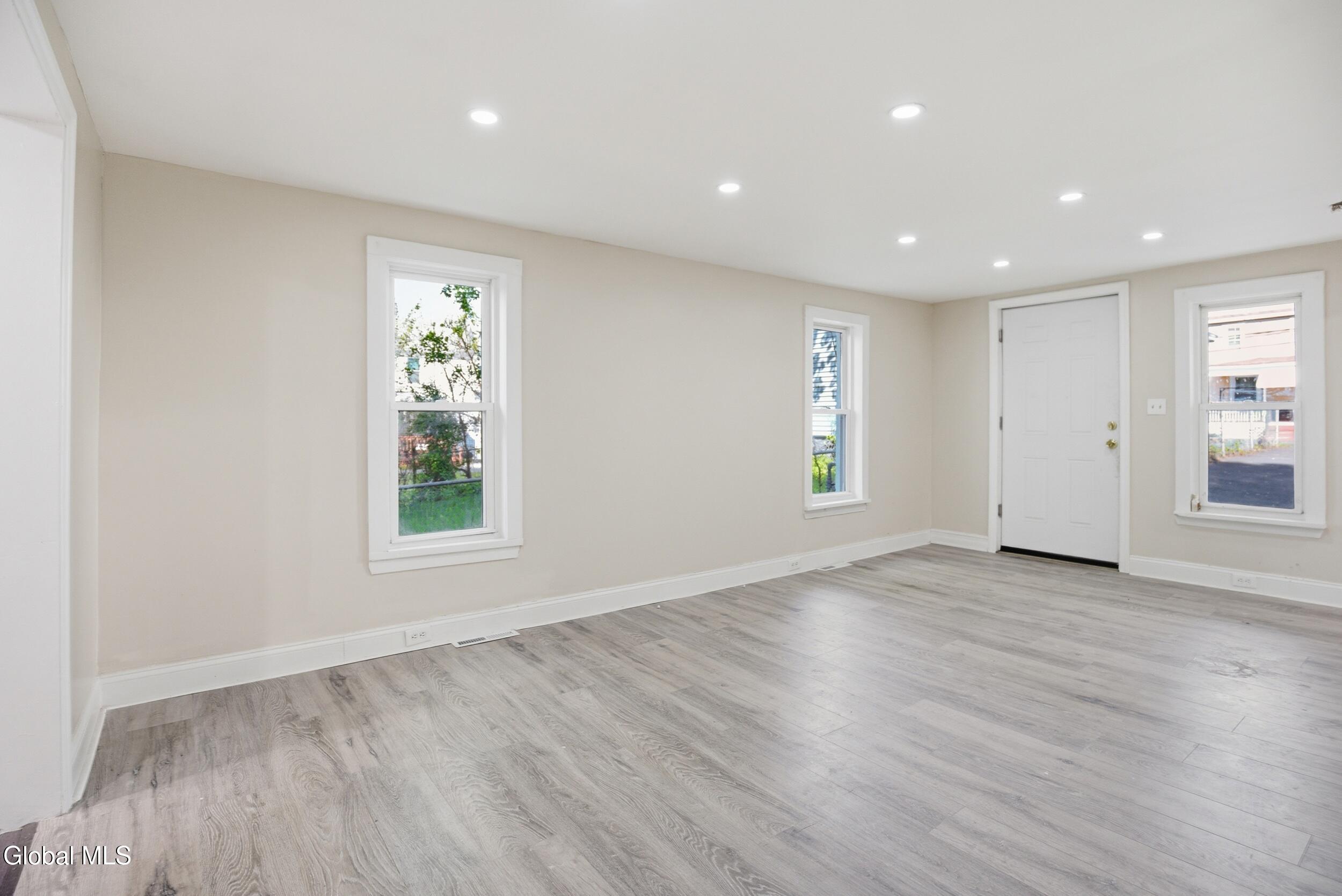 118 Robinson Street Schenectady NY 12304