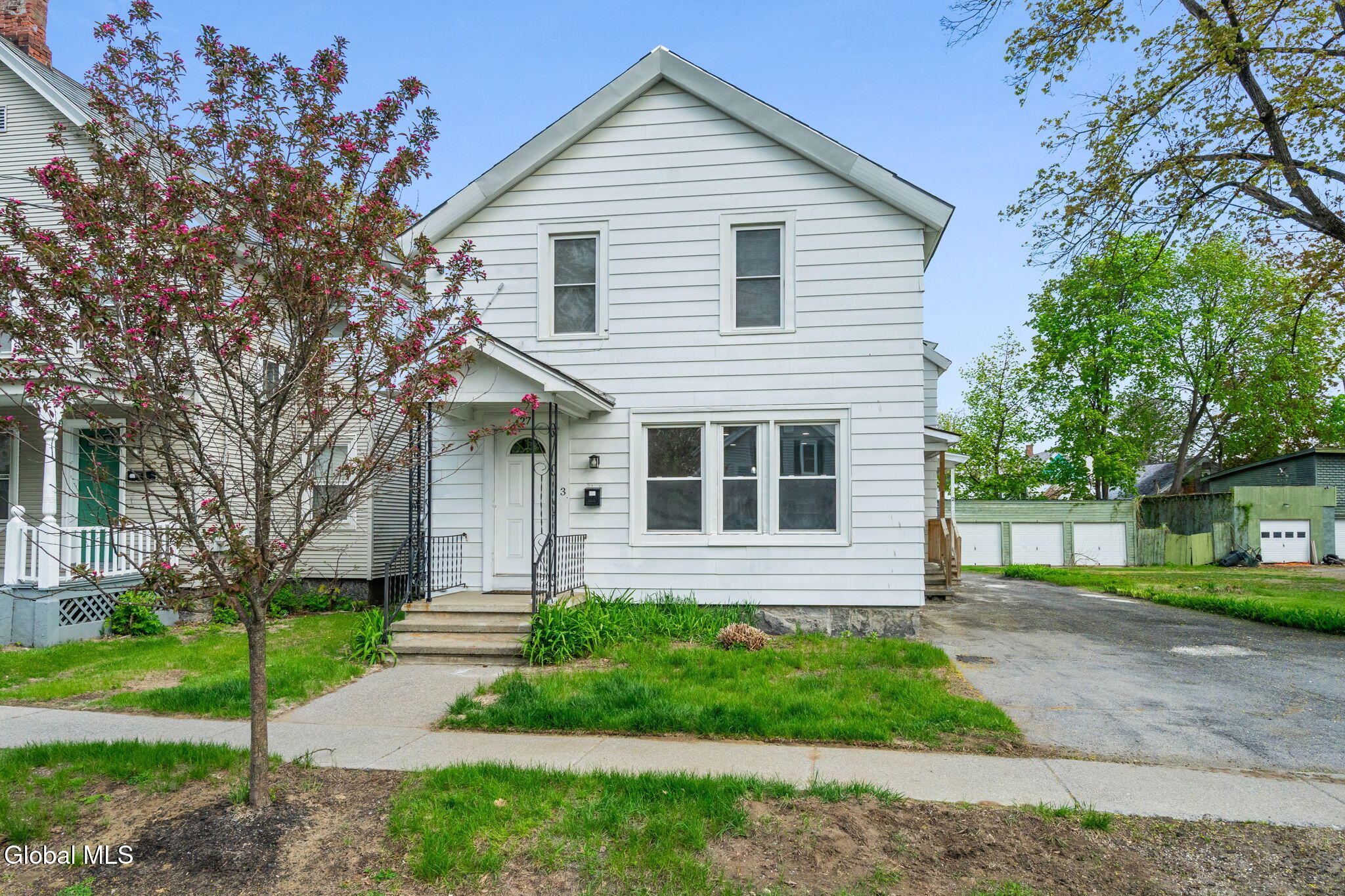 27 W Notre Dame Street Glens Falls NY 12801