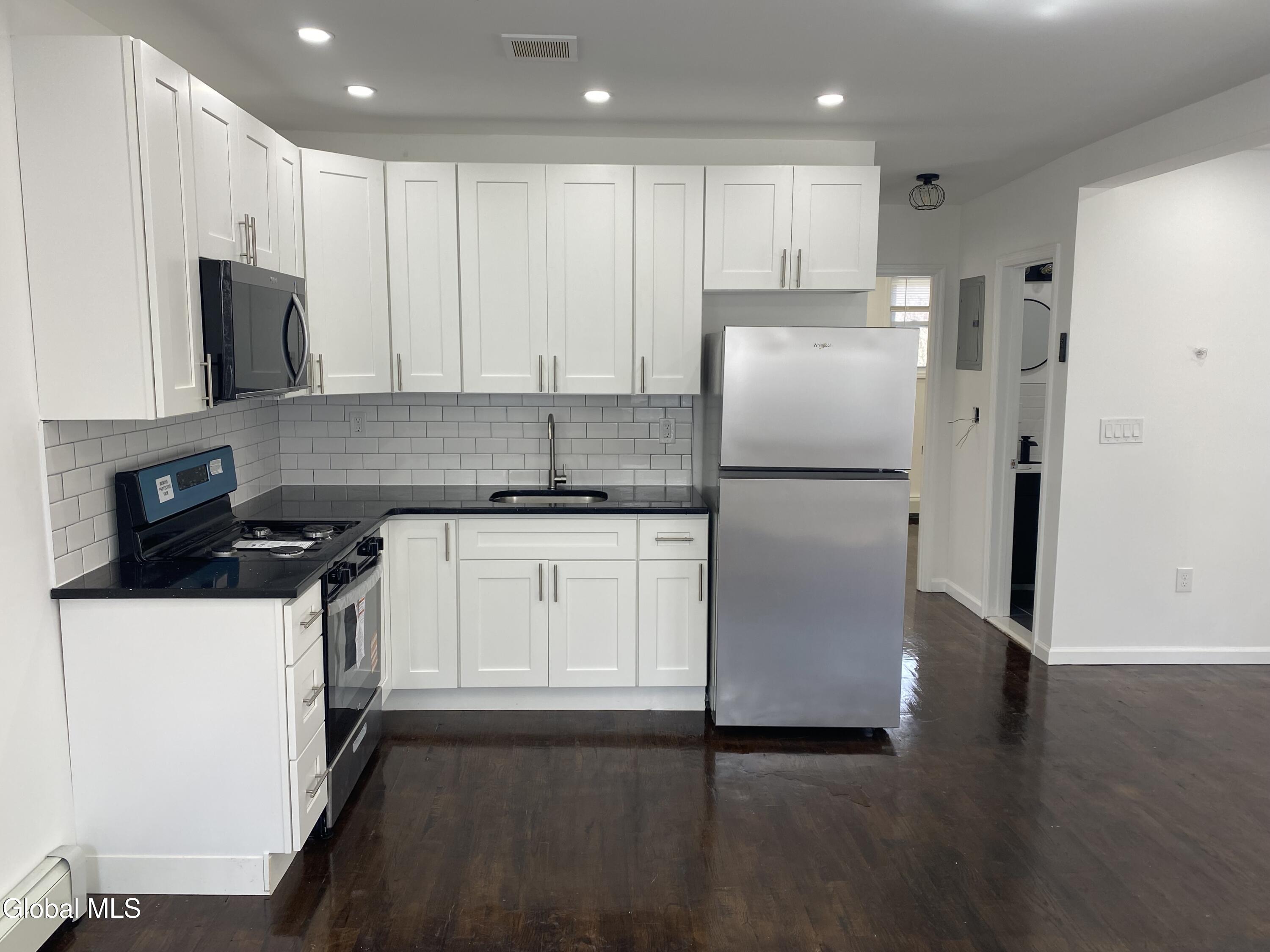 885 Yorkston Street Schenectady NY 12303