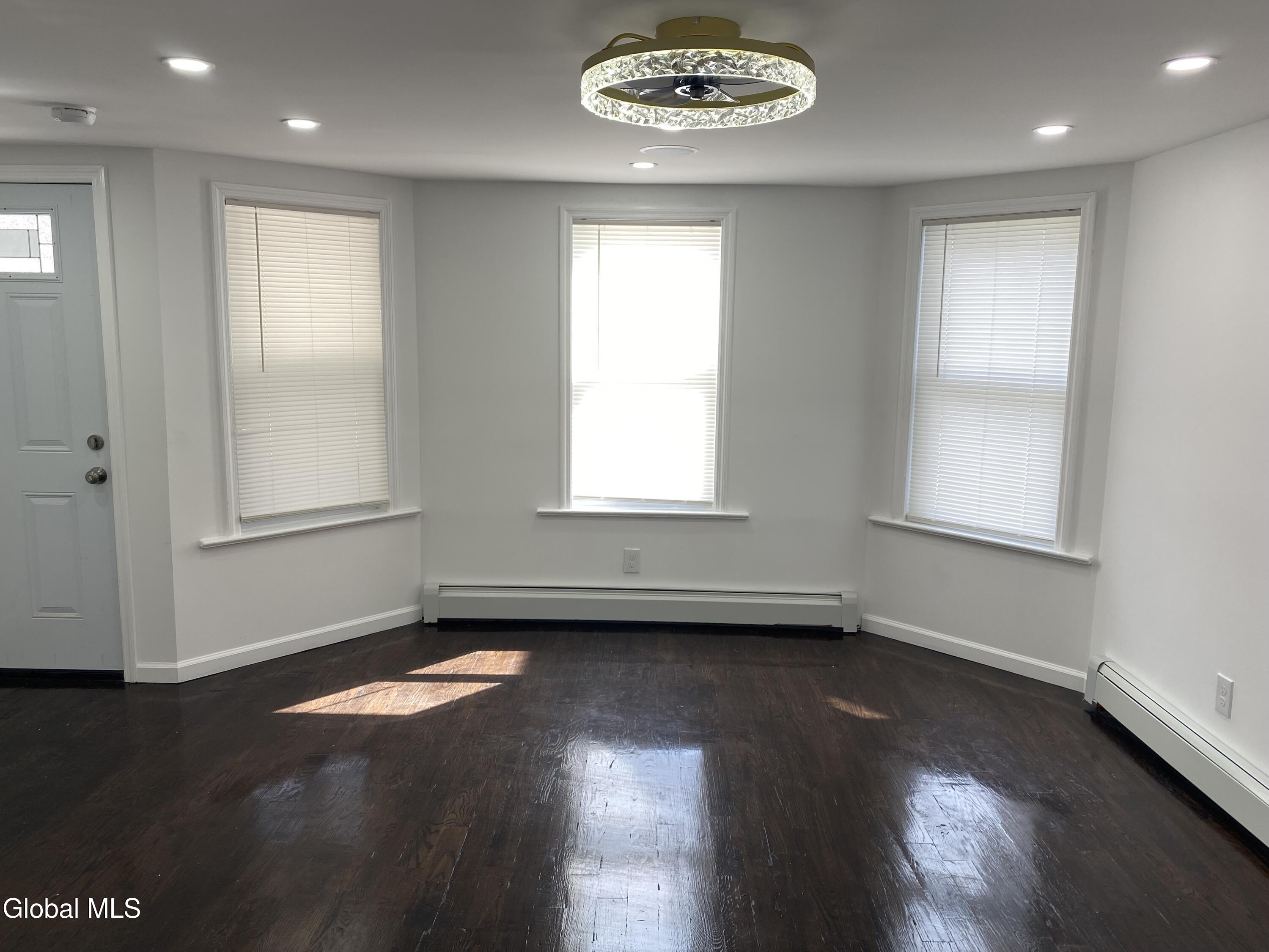 885 Yorkston Street Schenectady NY 12303