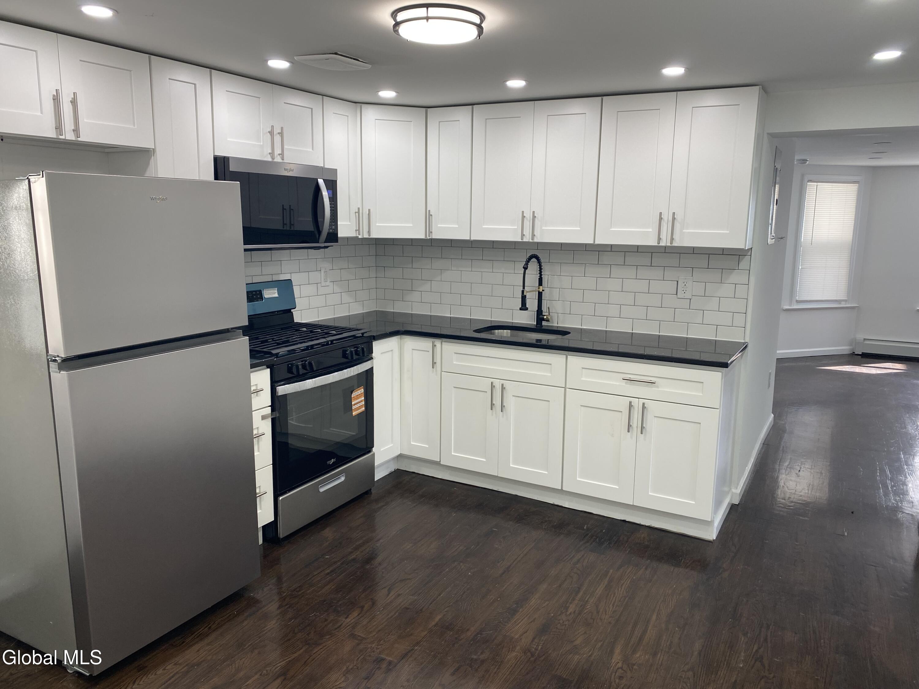 885 Yorkston Street Schenectady NY 12303