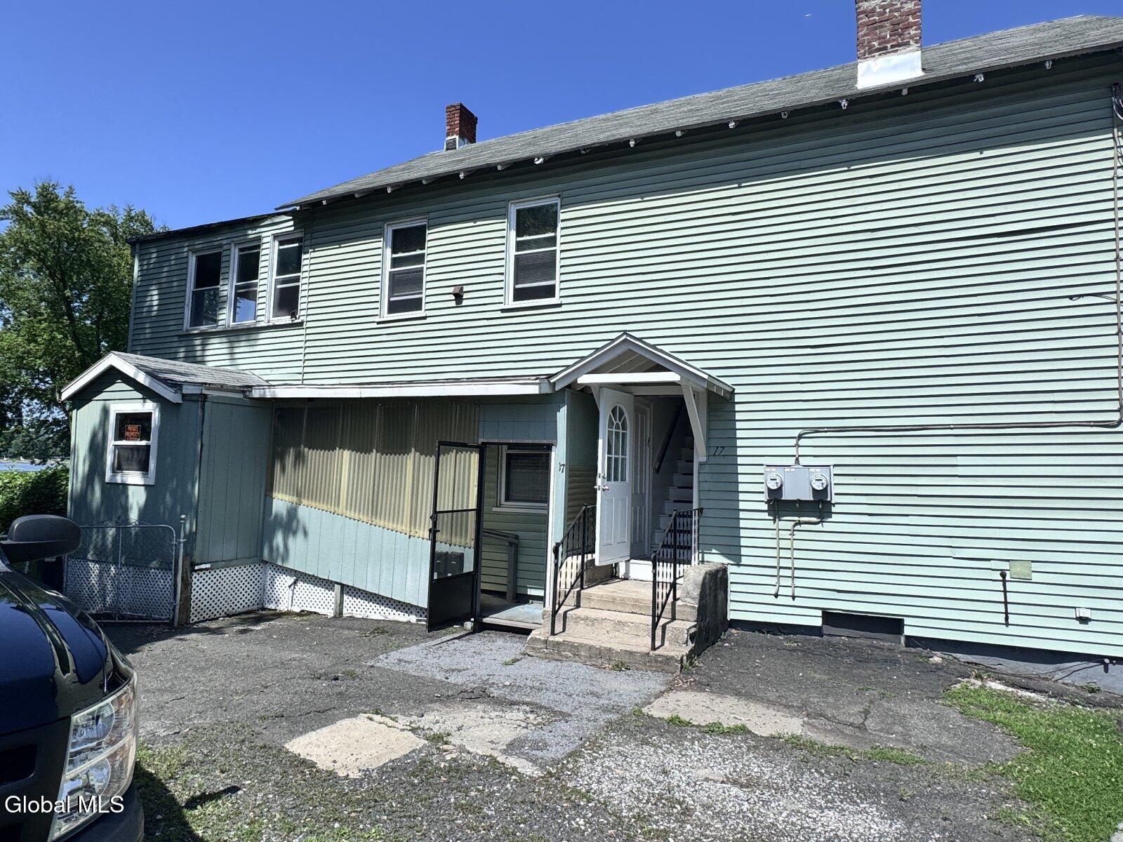 17 Mohawk Avenue Waterford NY 12188