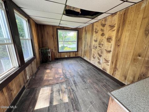 17 Mohawk Avenue Waterford NY 12188